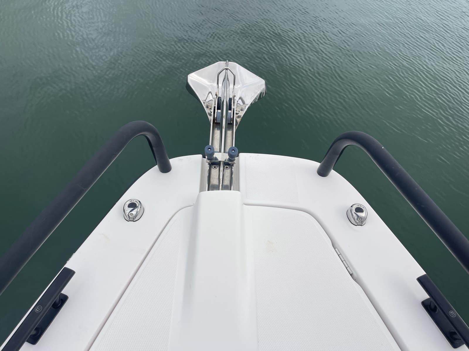 2021 Axopar 37 XC Cross Cabin