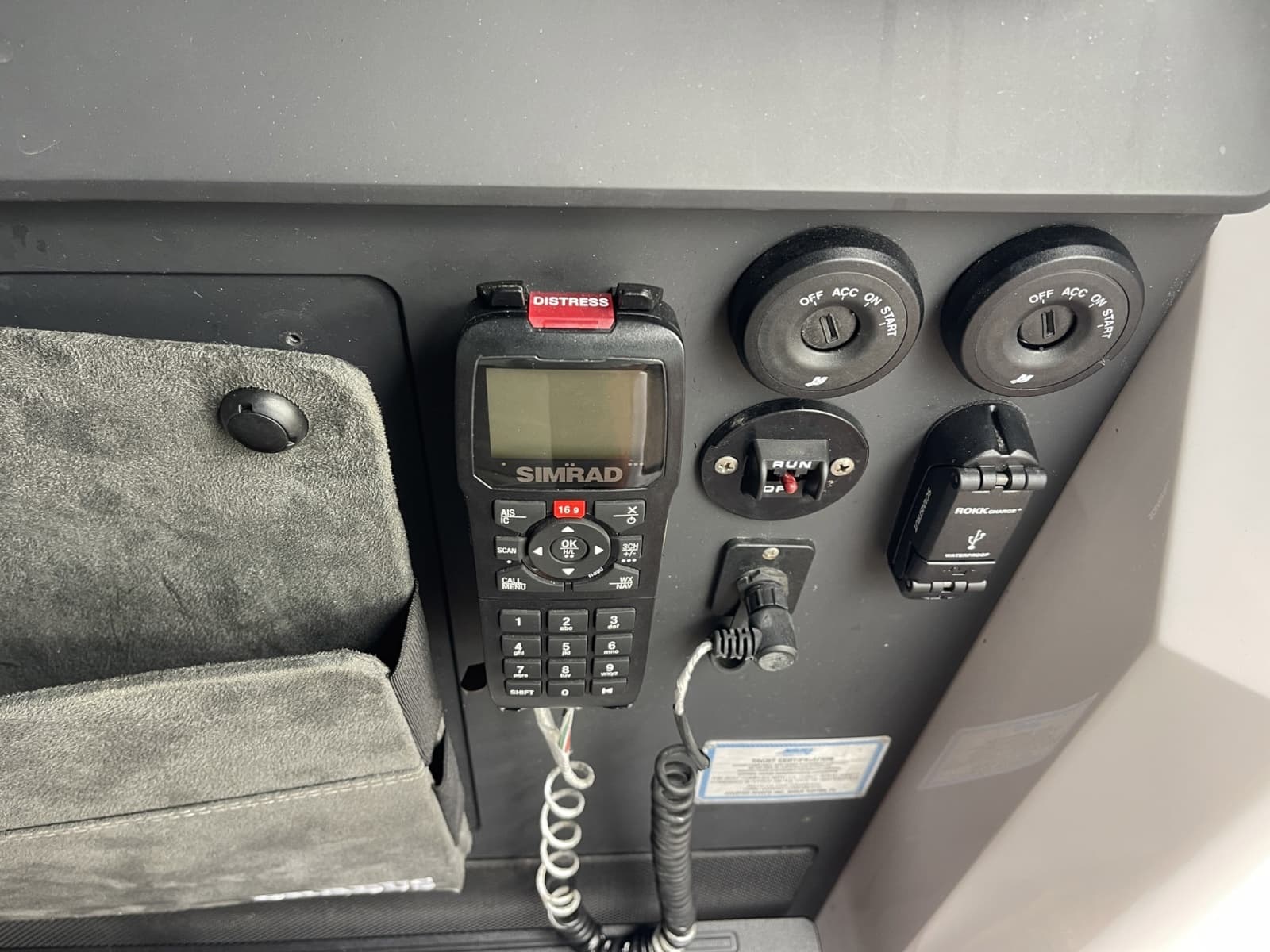 2021 Axopar 37 XC Cross Cabin