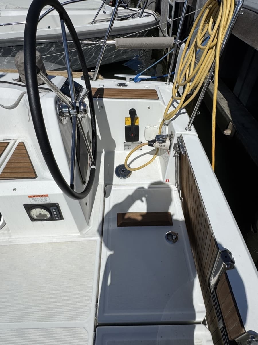 2021 Jeanneau 