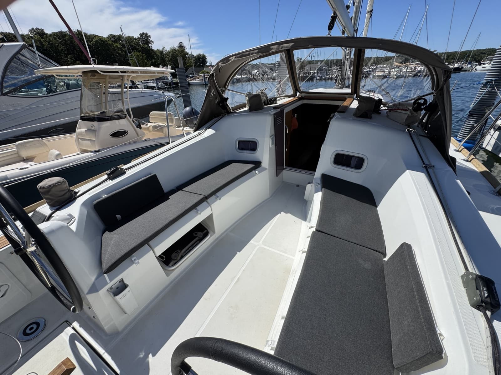 2021 Jeanneau 