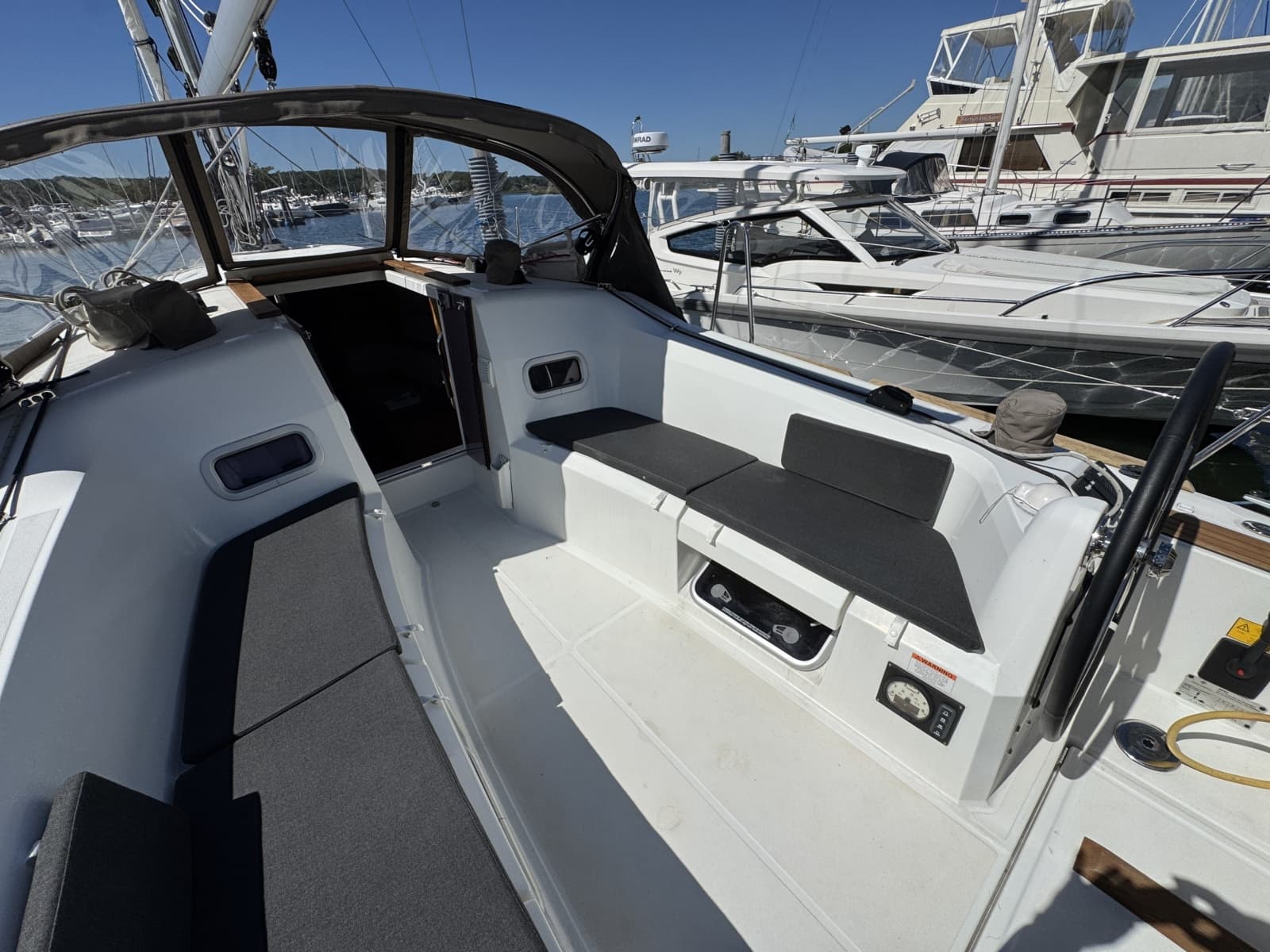 2021 Jeanneau 