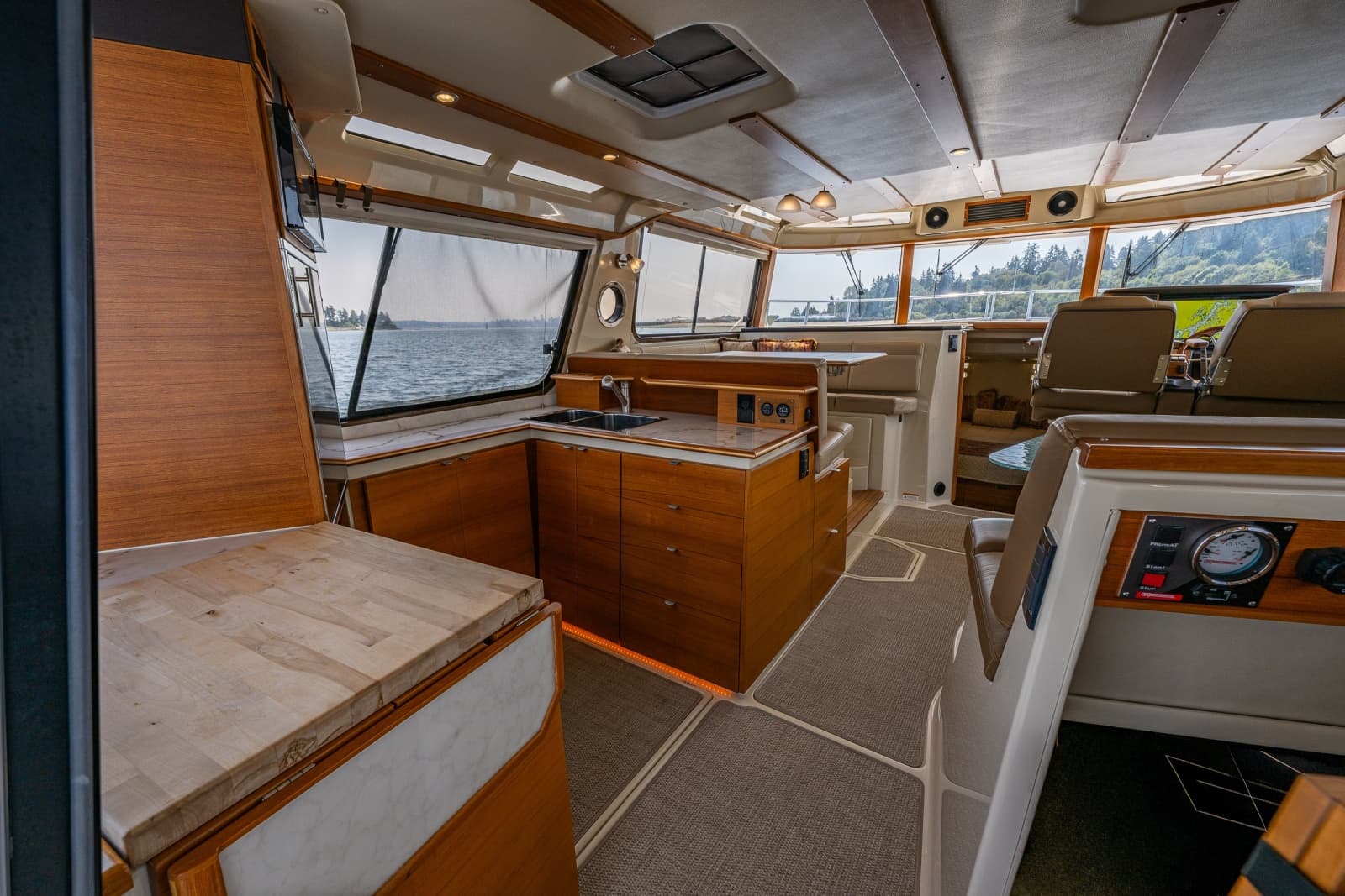 2020 Ranger Tugs 41 CB