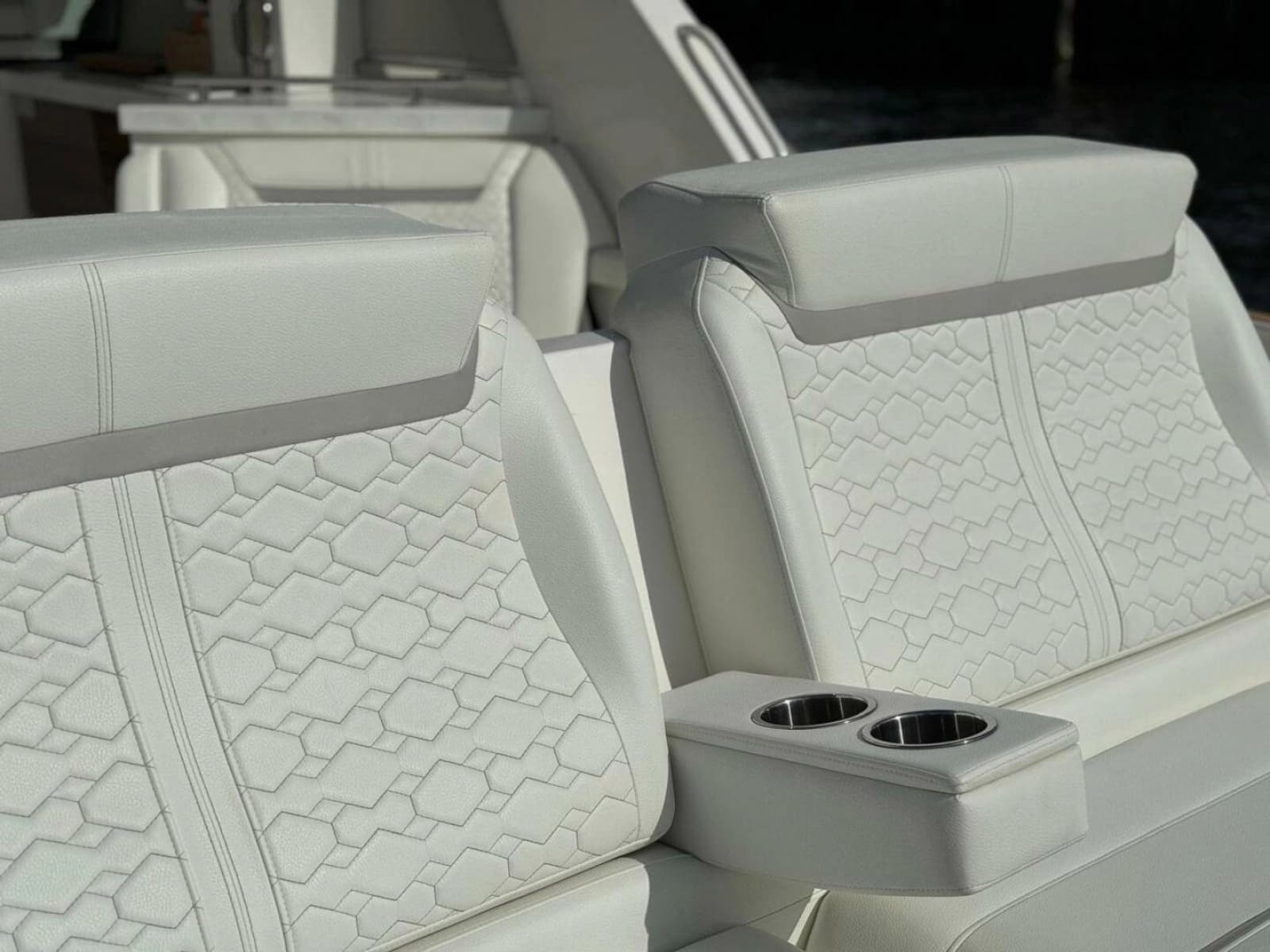 2022 Tiara Yachts 43 LE