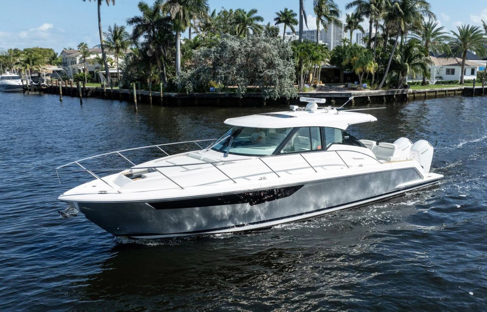2022 Tiara Yachts 43 LE