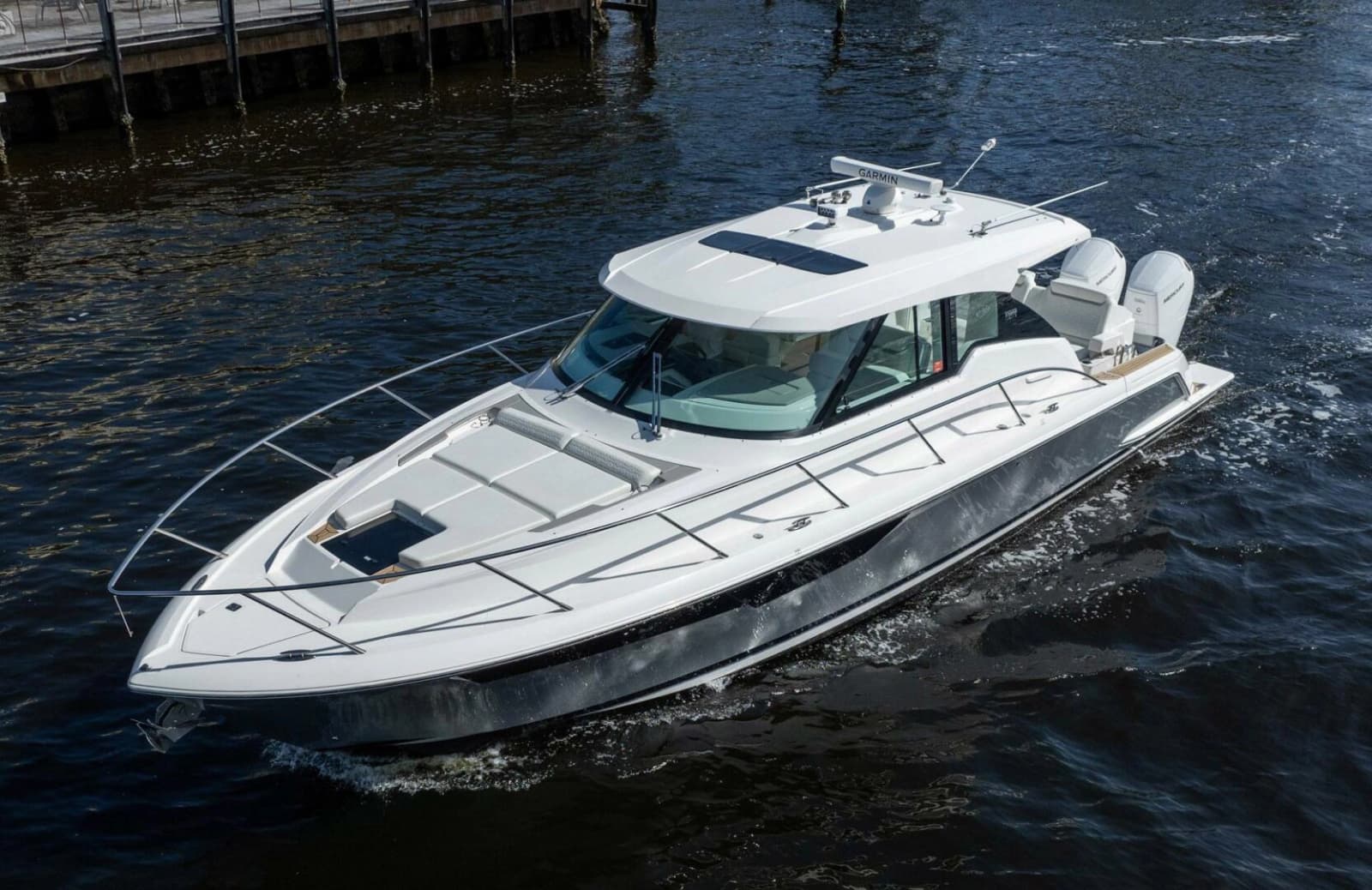2022 Tiara Yachts 43 LE
