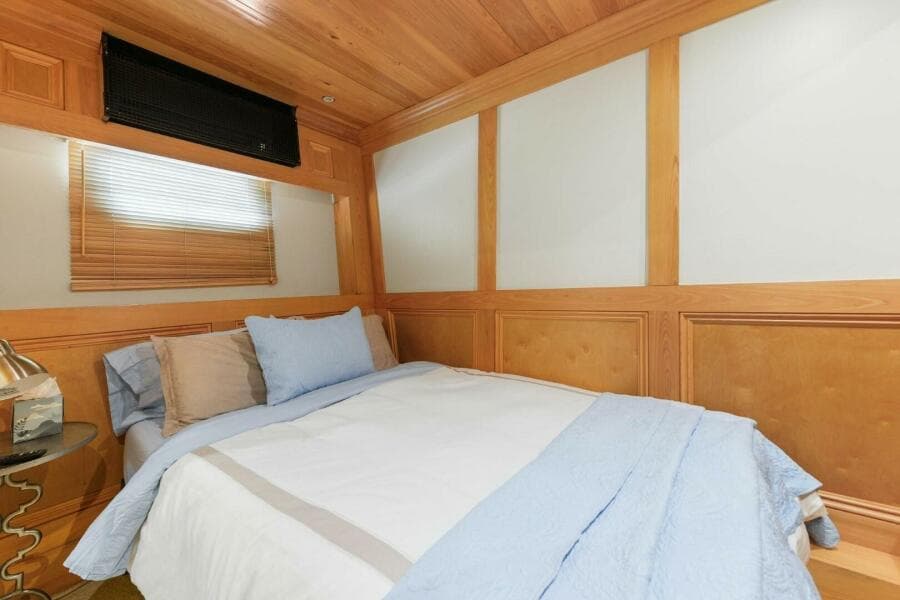 2018 Avenger Luxury Catamaran Coastal Cruiser