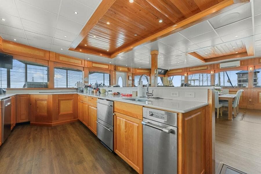 2018 Avenger Luxury Catamaran Coastal Cruiser