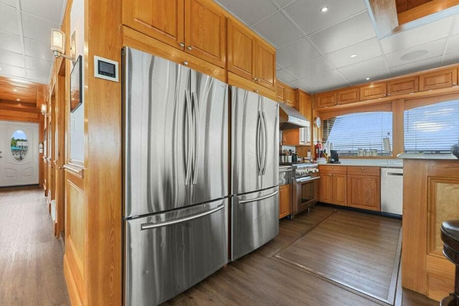 2018 Avenger Luxury Catamaran Coastal Cruiser