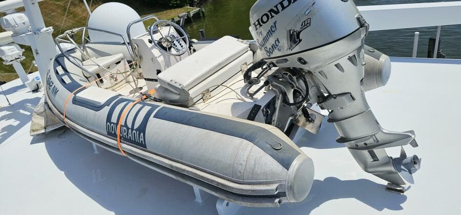 1969 Derecktor Hunt Motor Yacht