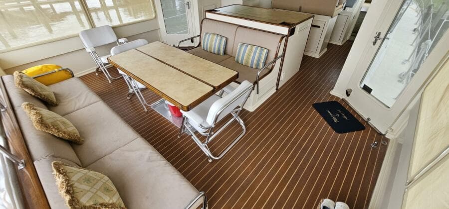 1969 Derecktor Hunt Motor Yacht