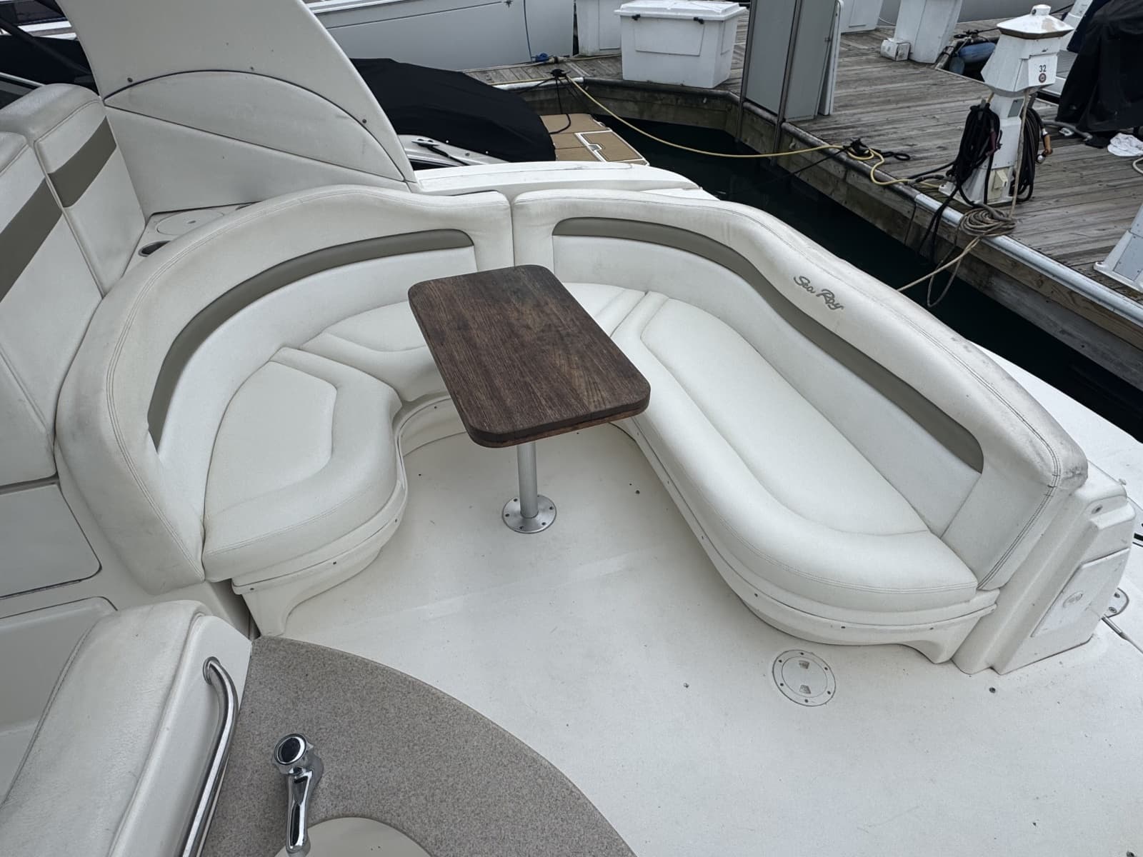 2006 Sea Ray 320 Sundancer