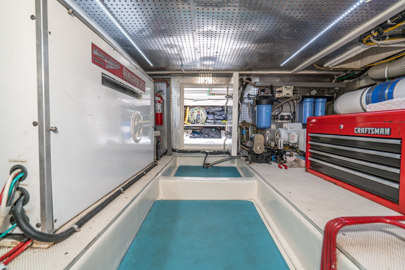 1999 Offshore Yachts 48 Sedan