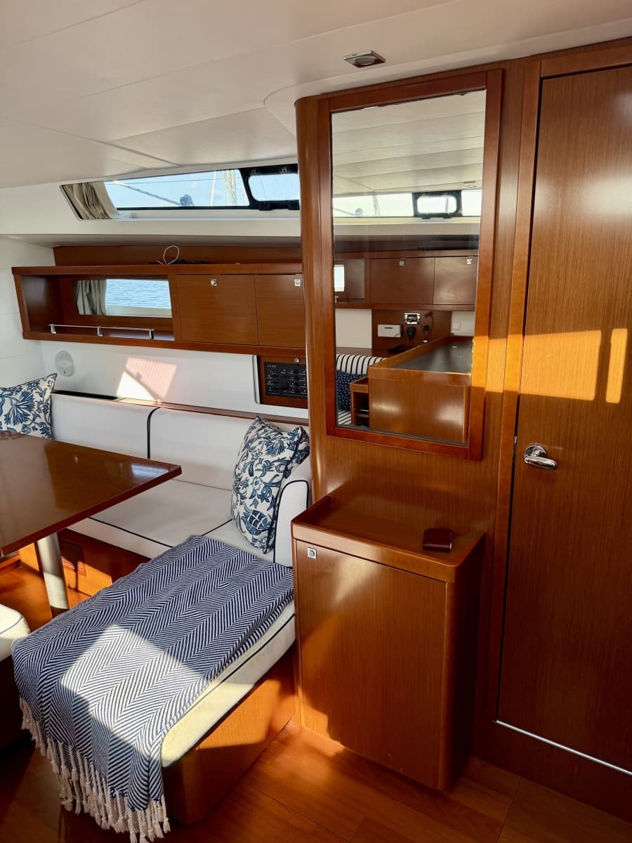 2012 Beneteau Oceanis 45