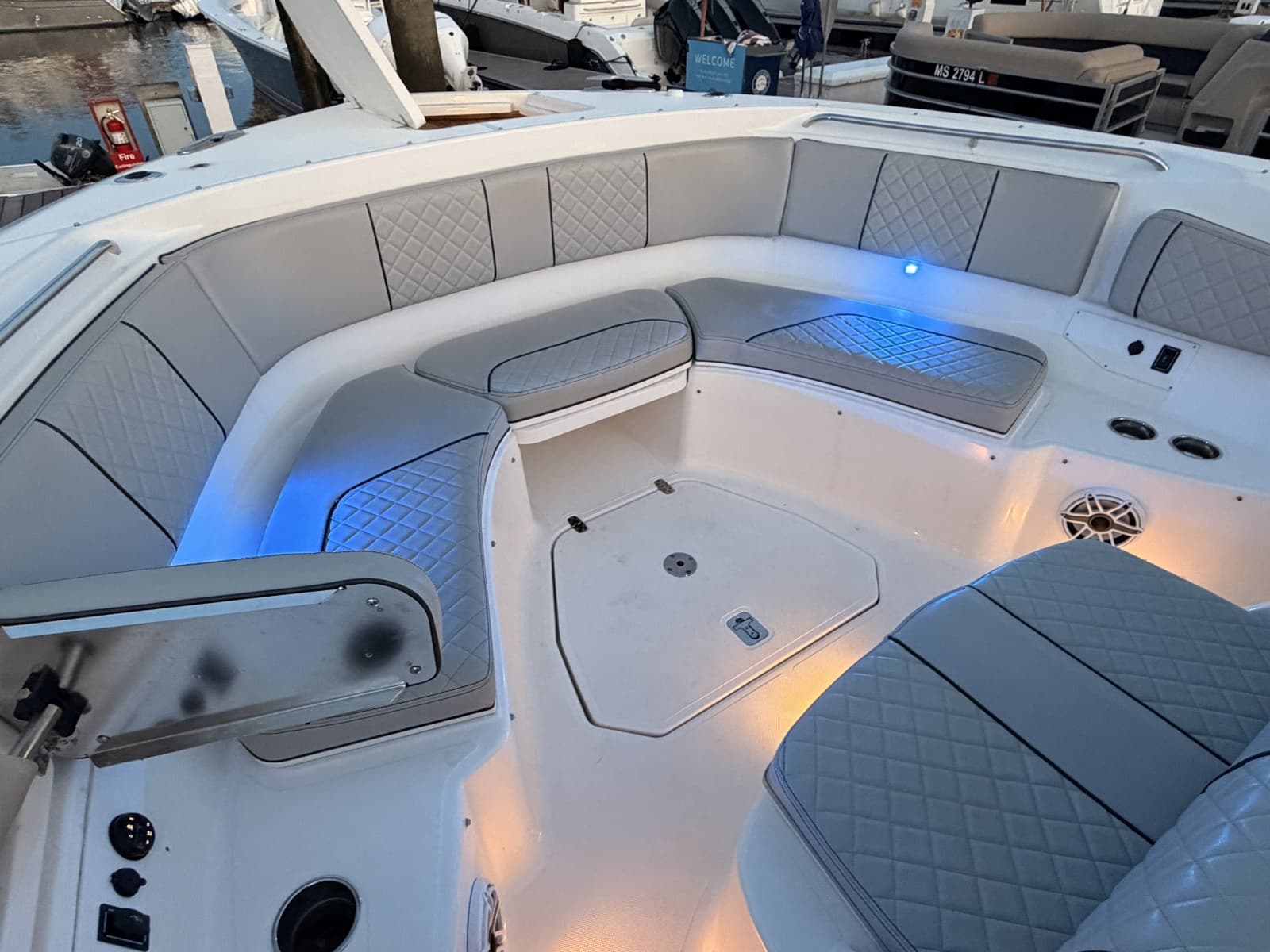 2022 Pursuit S378