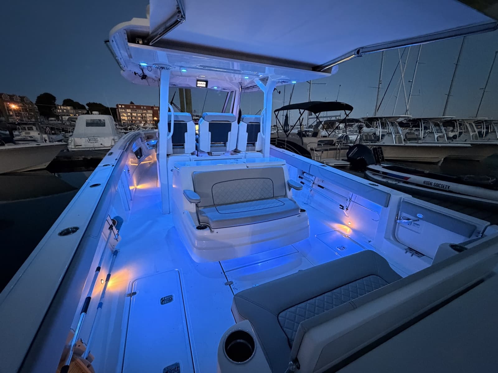 2022 Pursuit S378