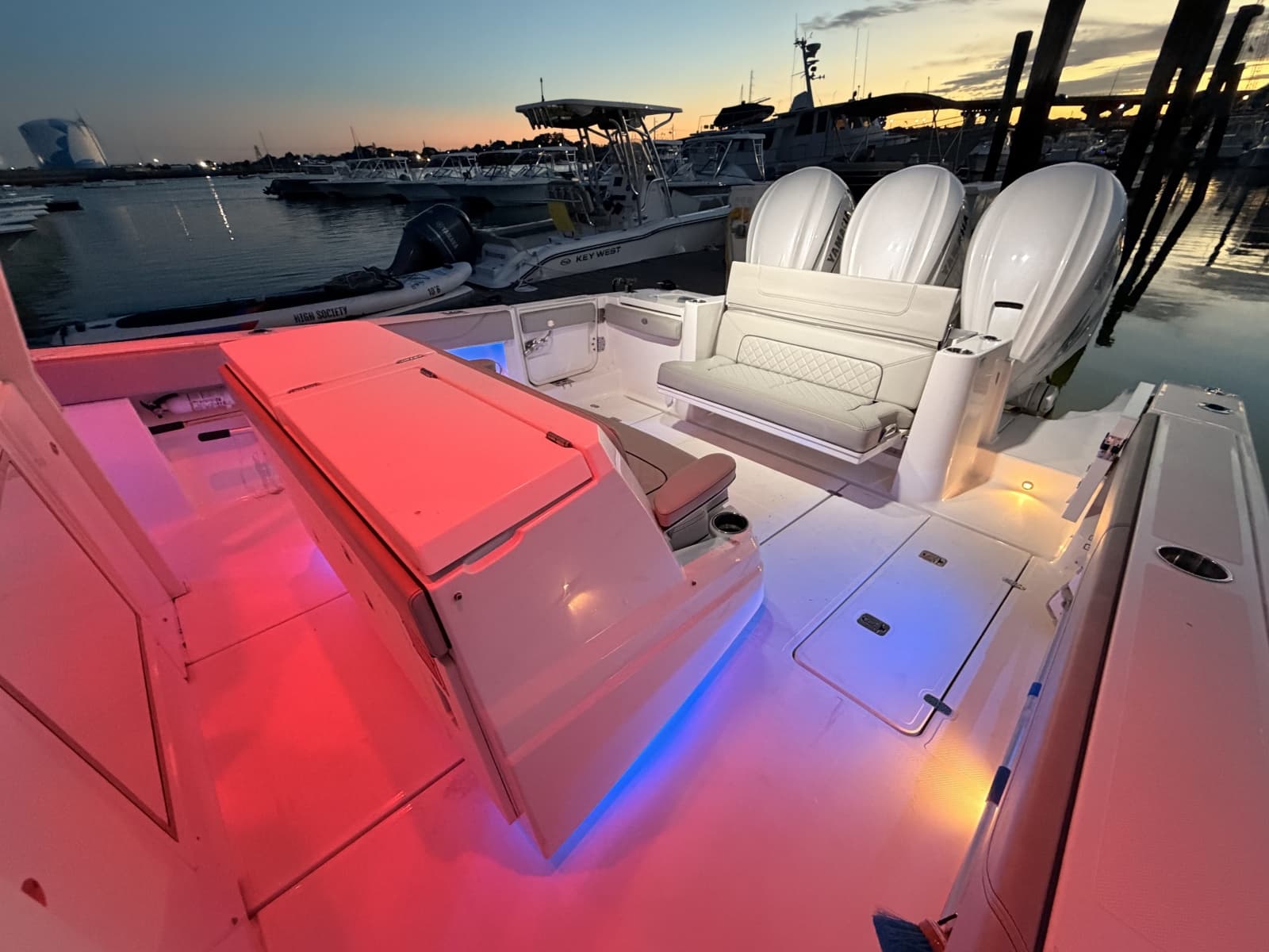 2022 Pursuit S378