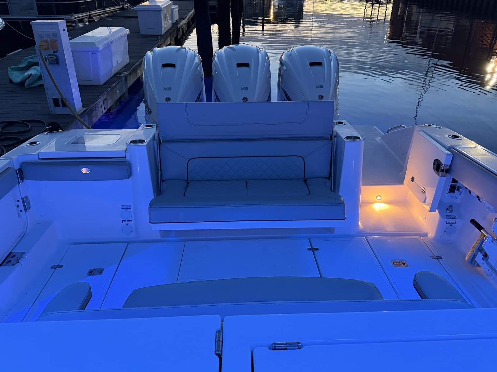 2022 Pursuit S378