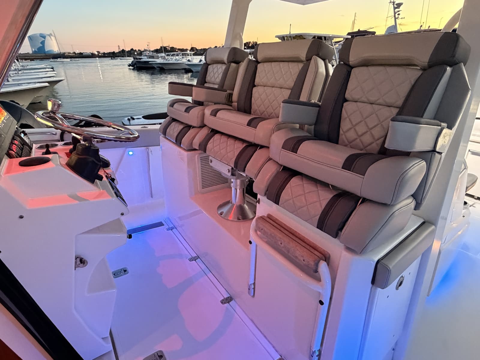 2022 Pursuit S378