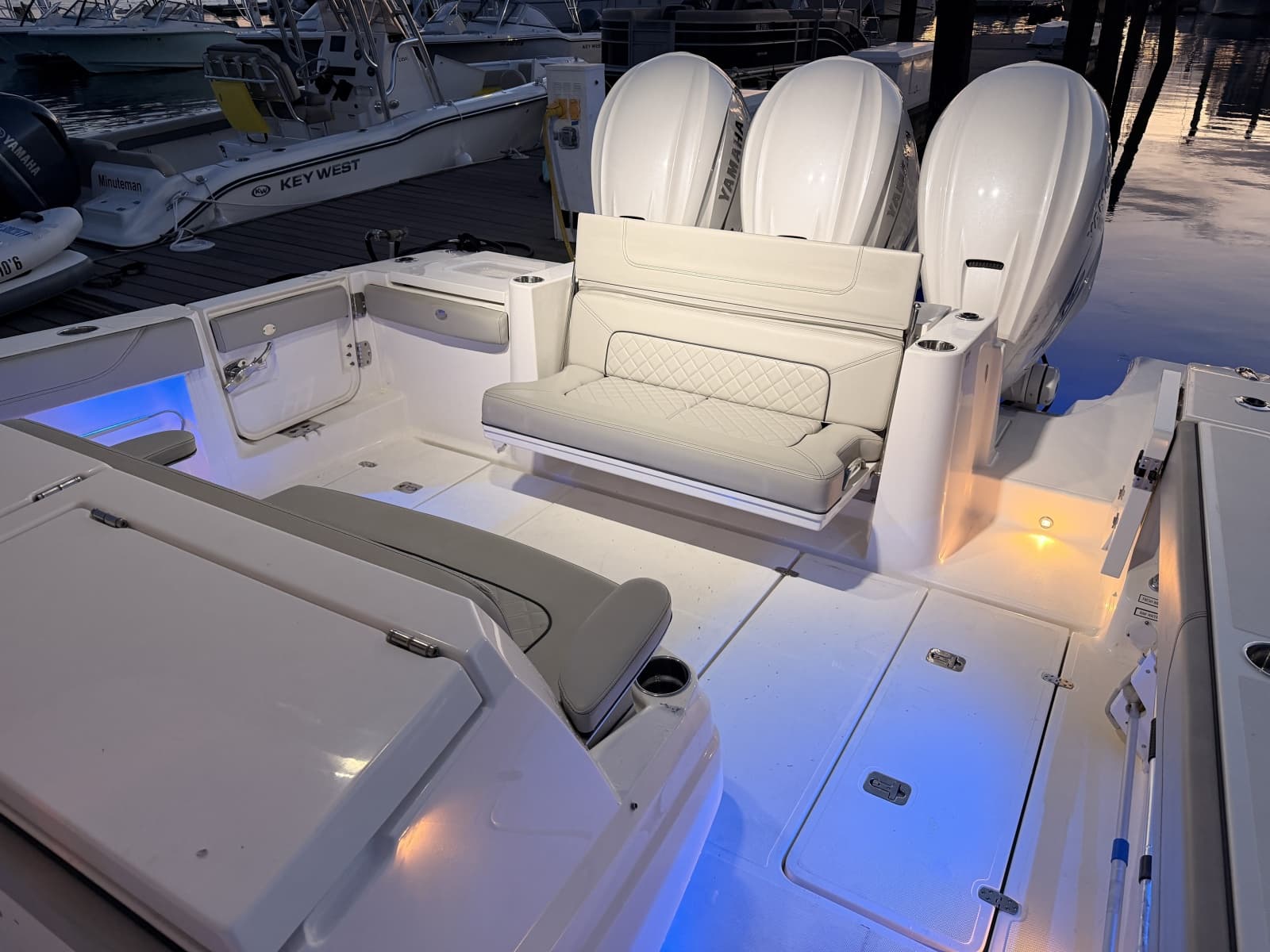 2022 Pursuit S378