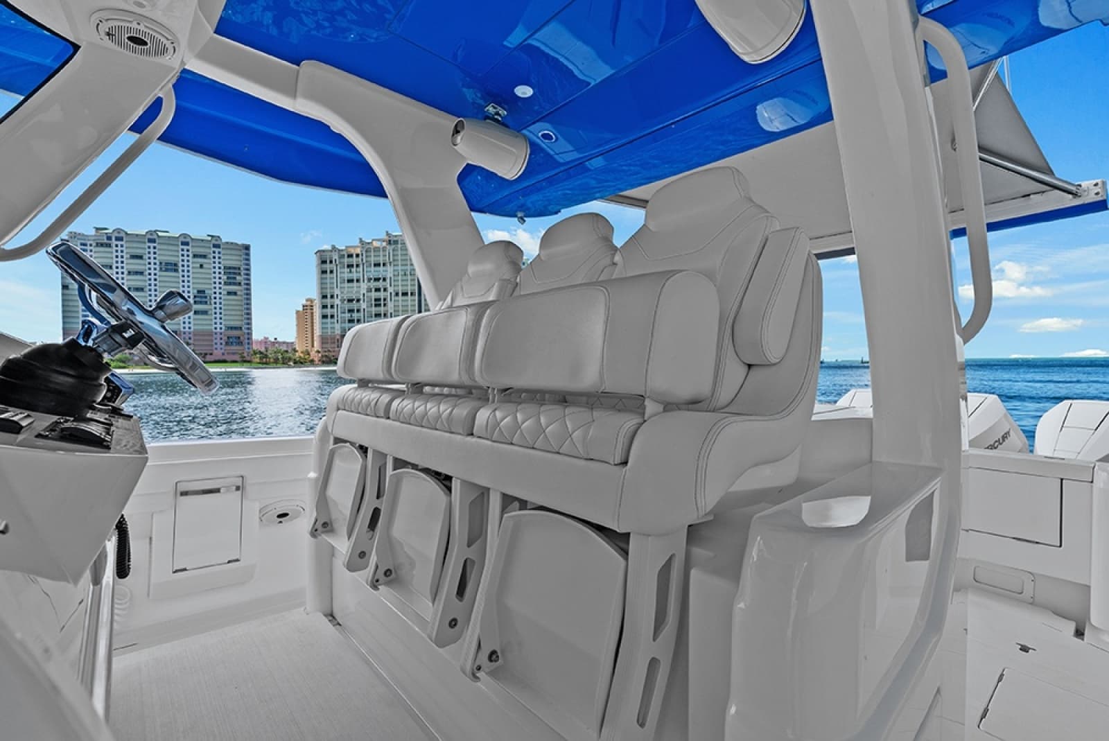 Helm seats