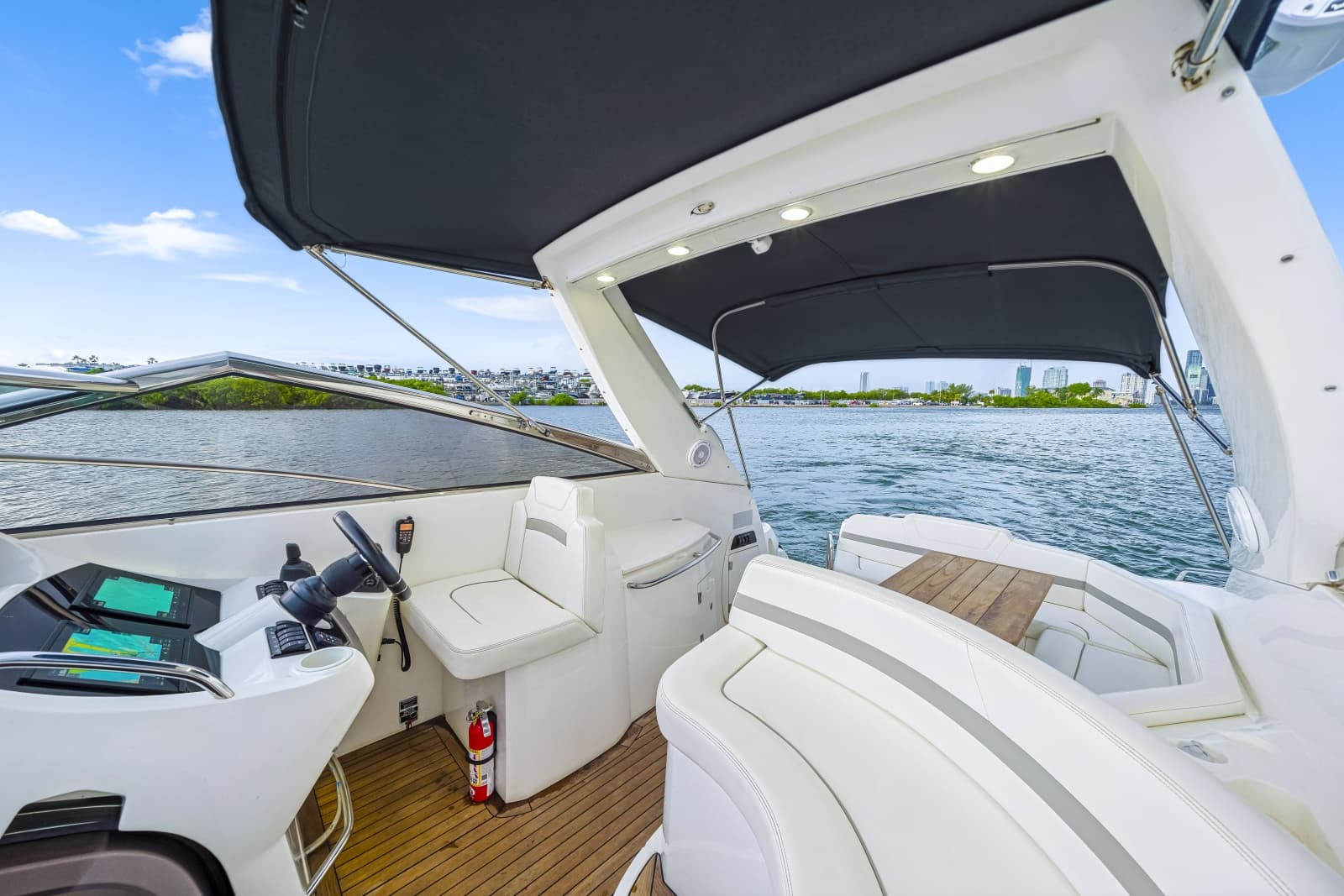 2004 Sunseeker Portofino 35