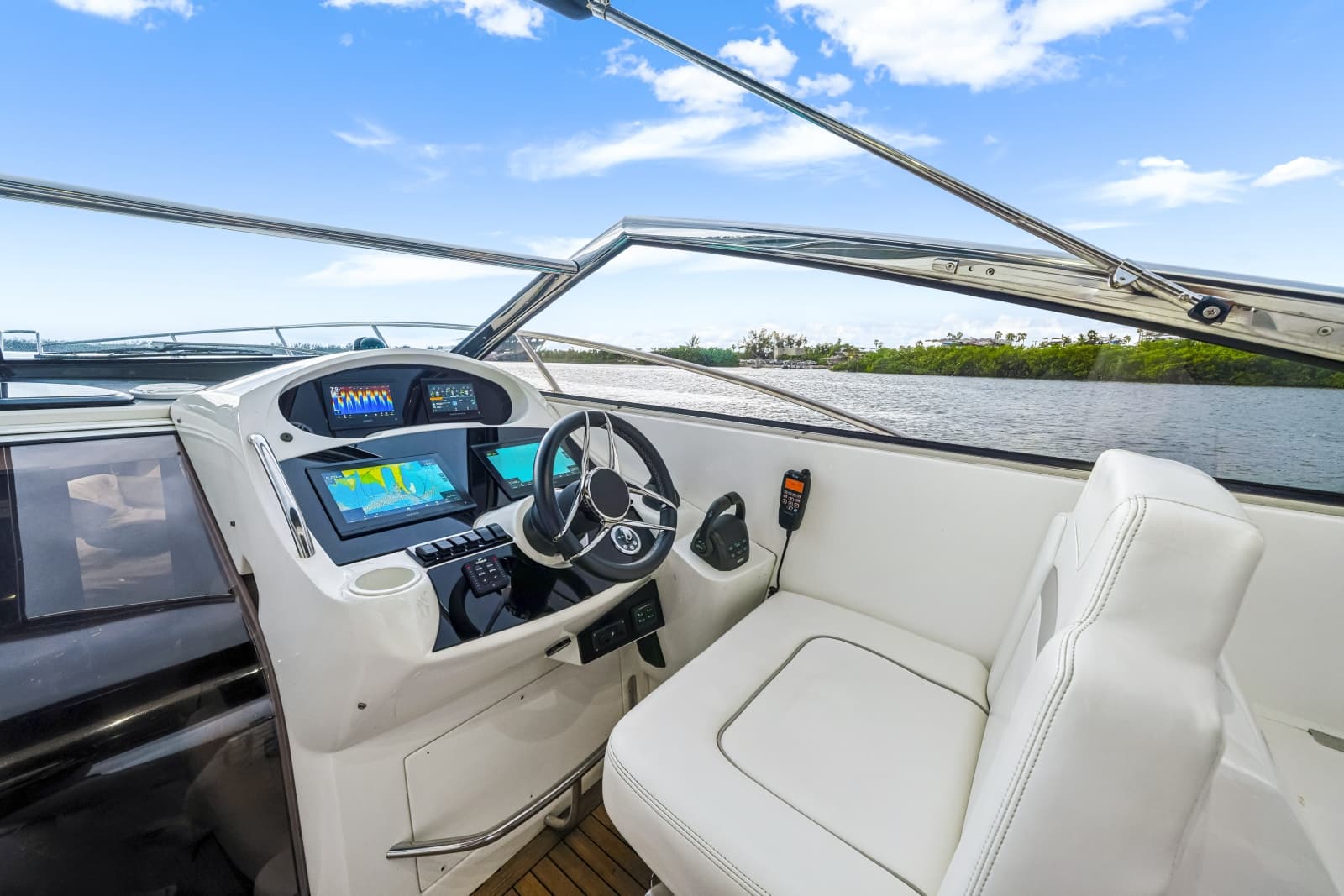 2004 Sunseeker Portofino 35