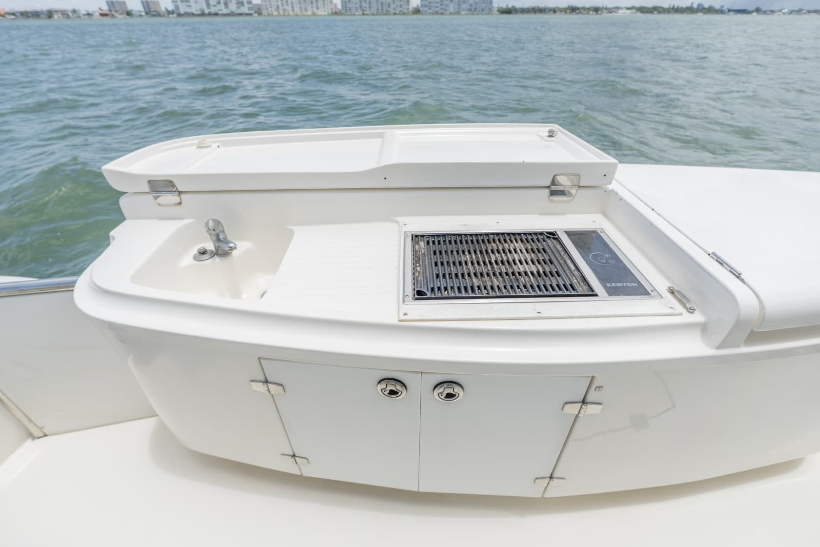 2008 Maritimo 52