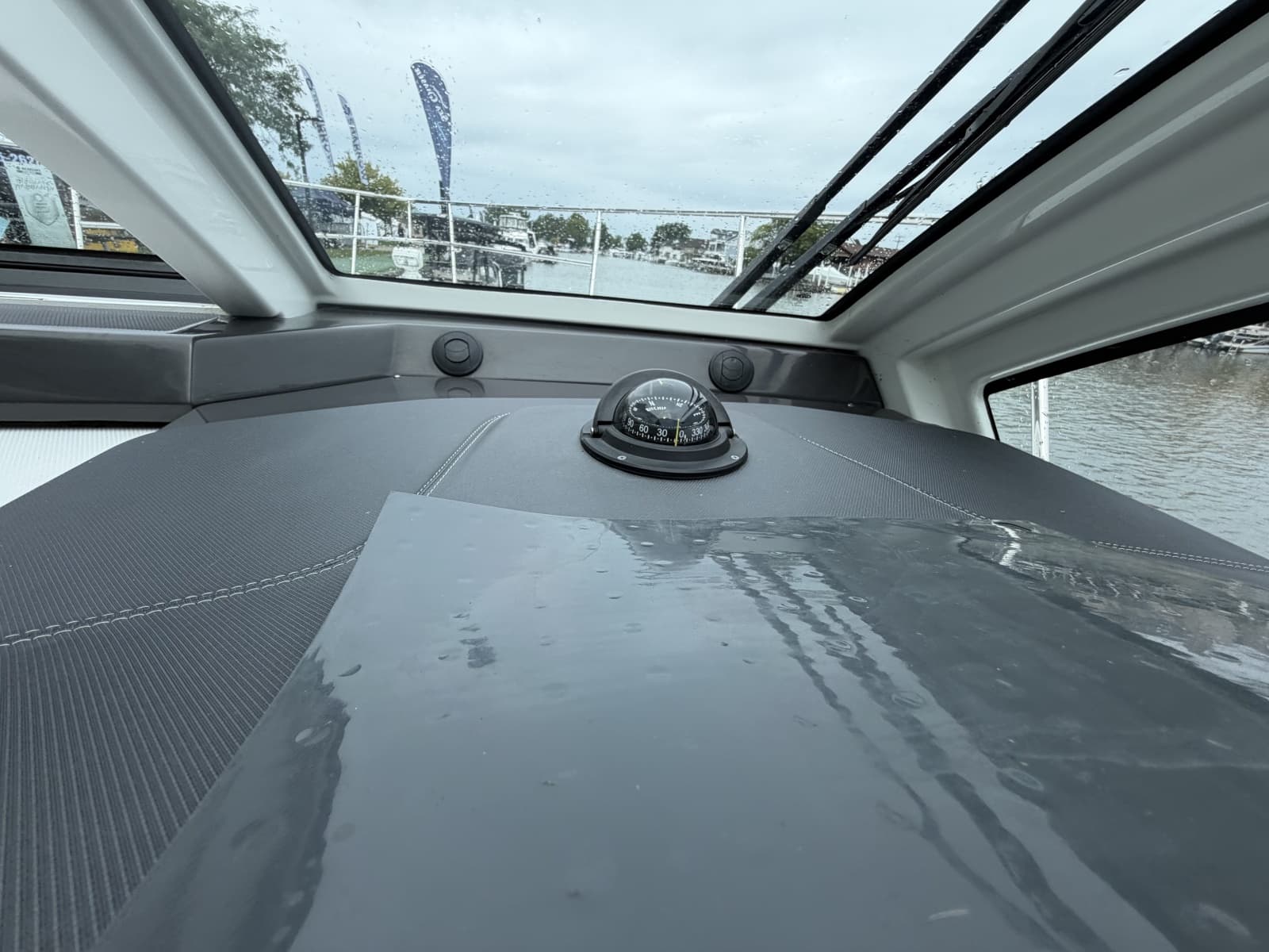 2018 Monterey 360 Sport-Coupe