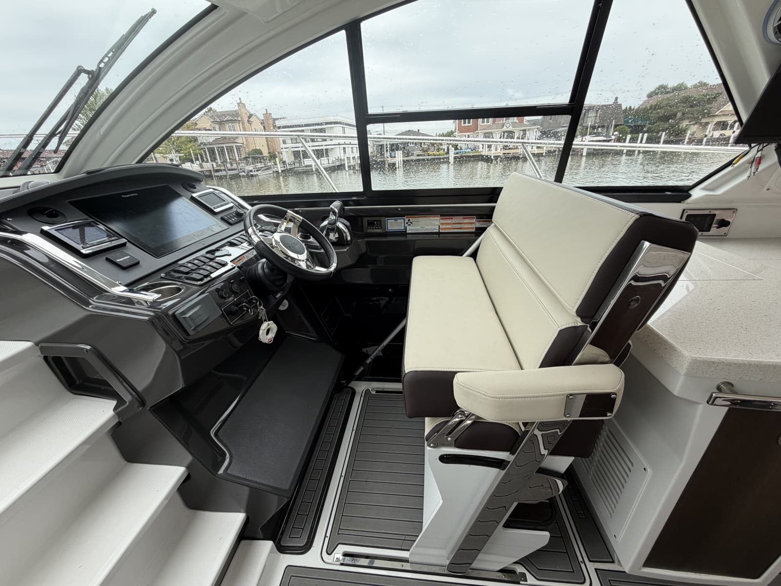 2018 Monterey 360 Sport-Coupe