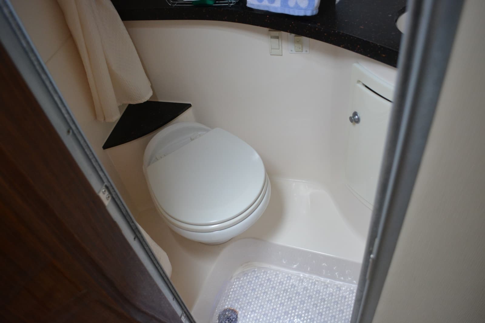 2014 Regal 28 Express