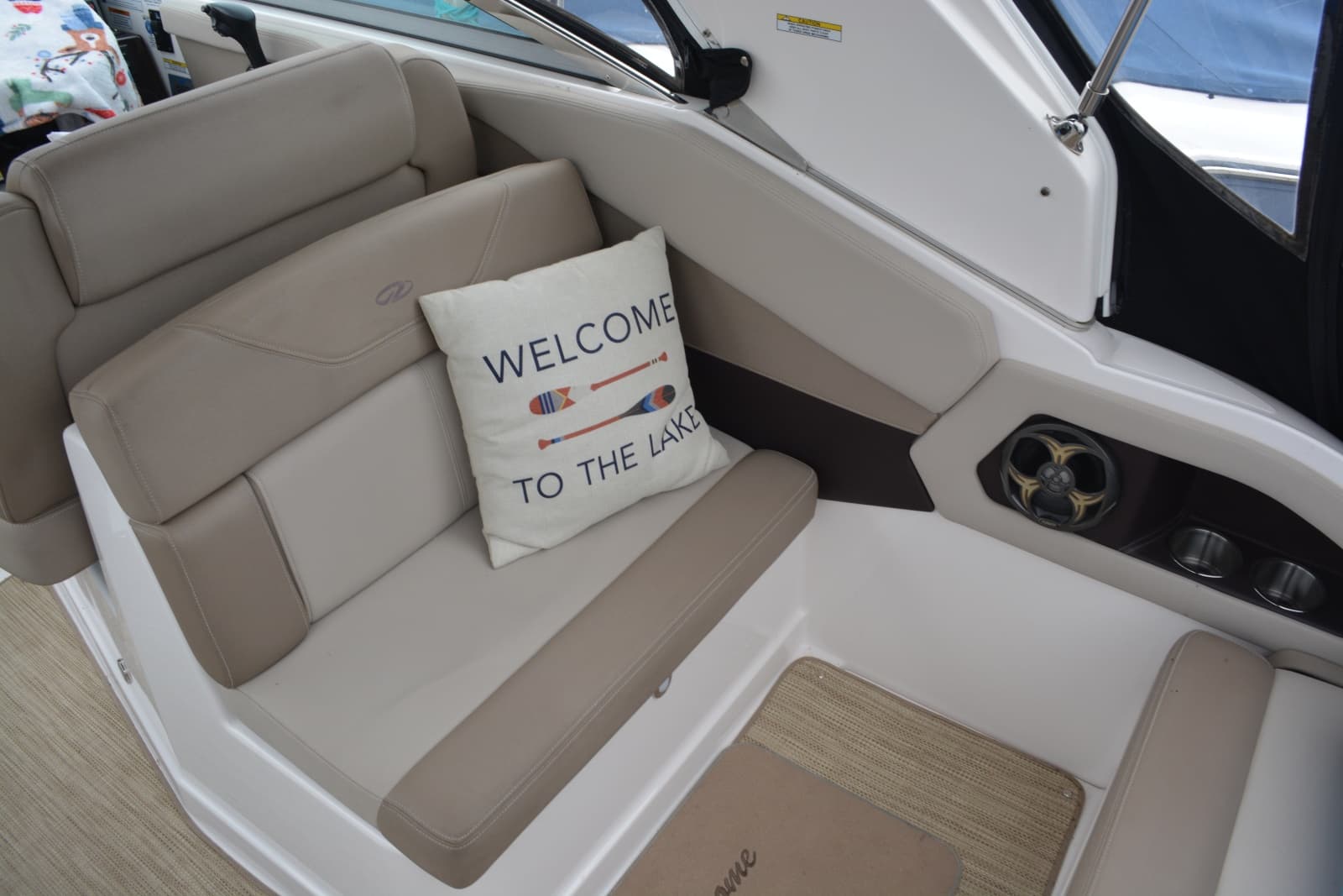 2014 Regal 28 Express