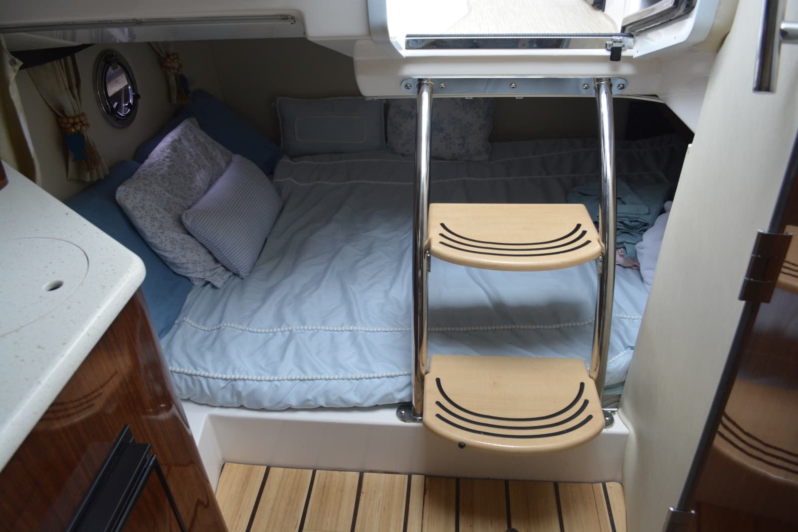 2014 Regal 28 Express