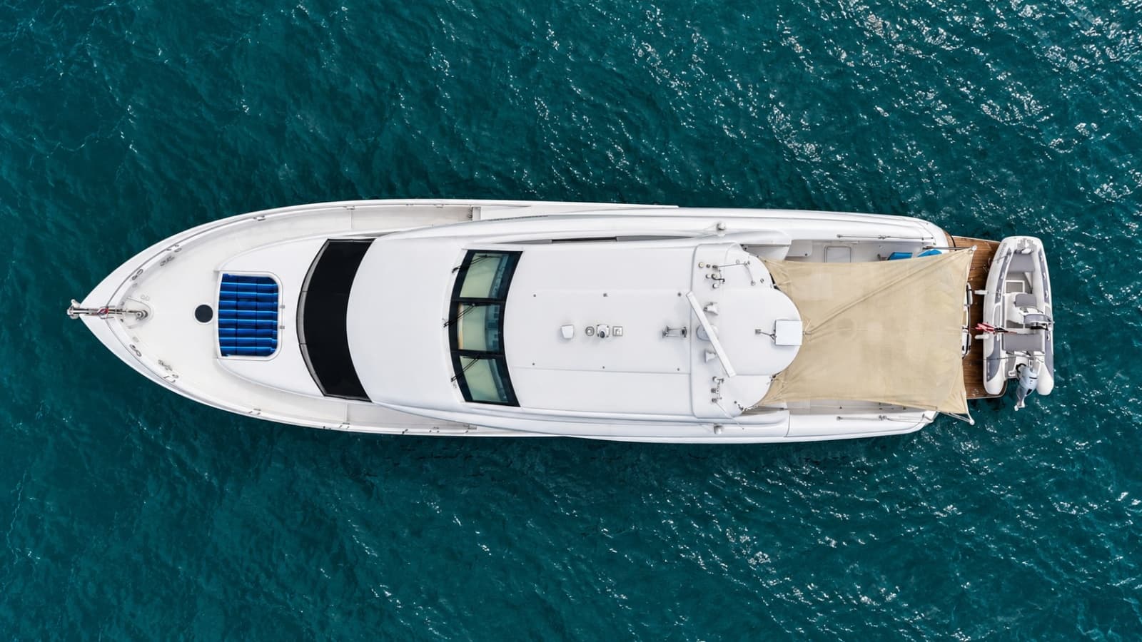 2002 Lazzara Yachts 80 Skylounge