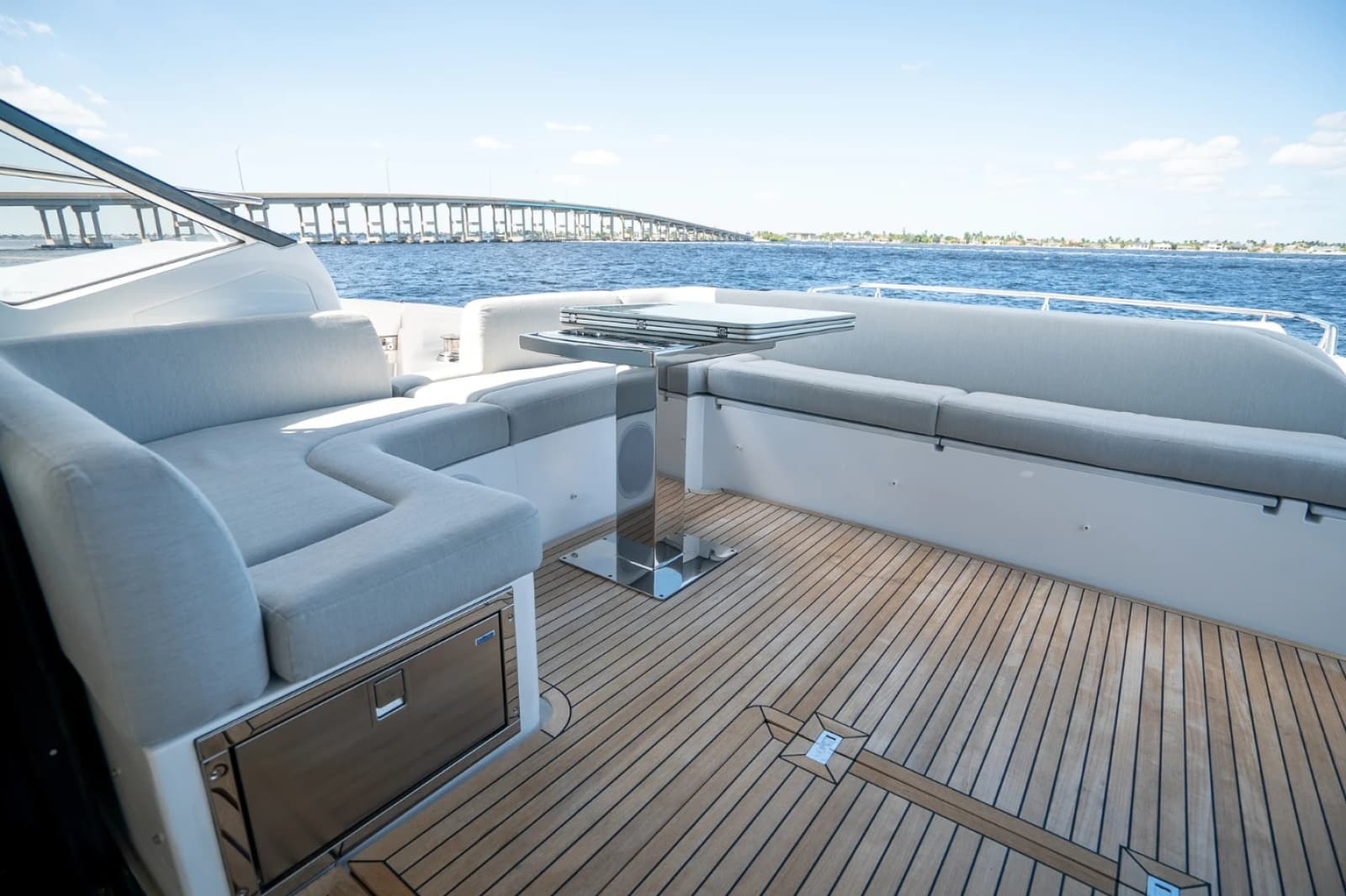 2025 Azimut S6