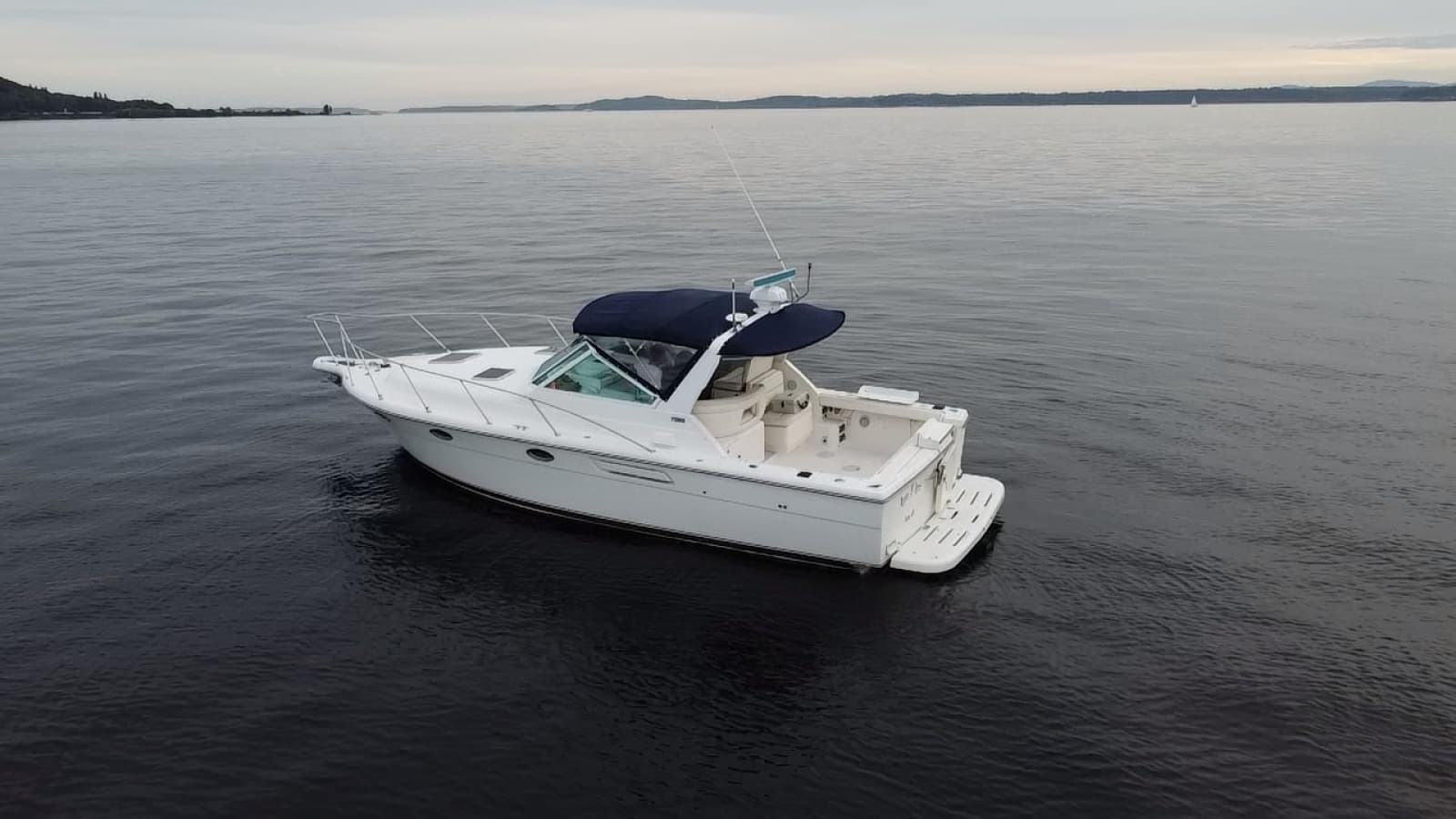 2001 Tiara Yachts 3100 Open