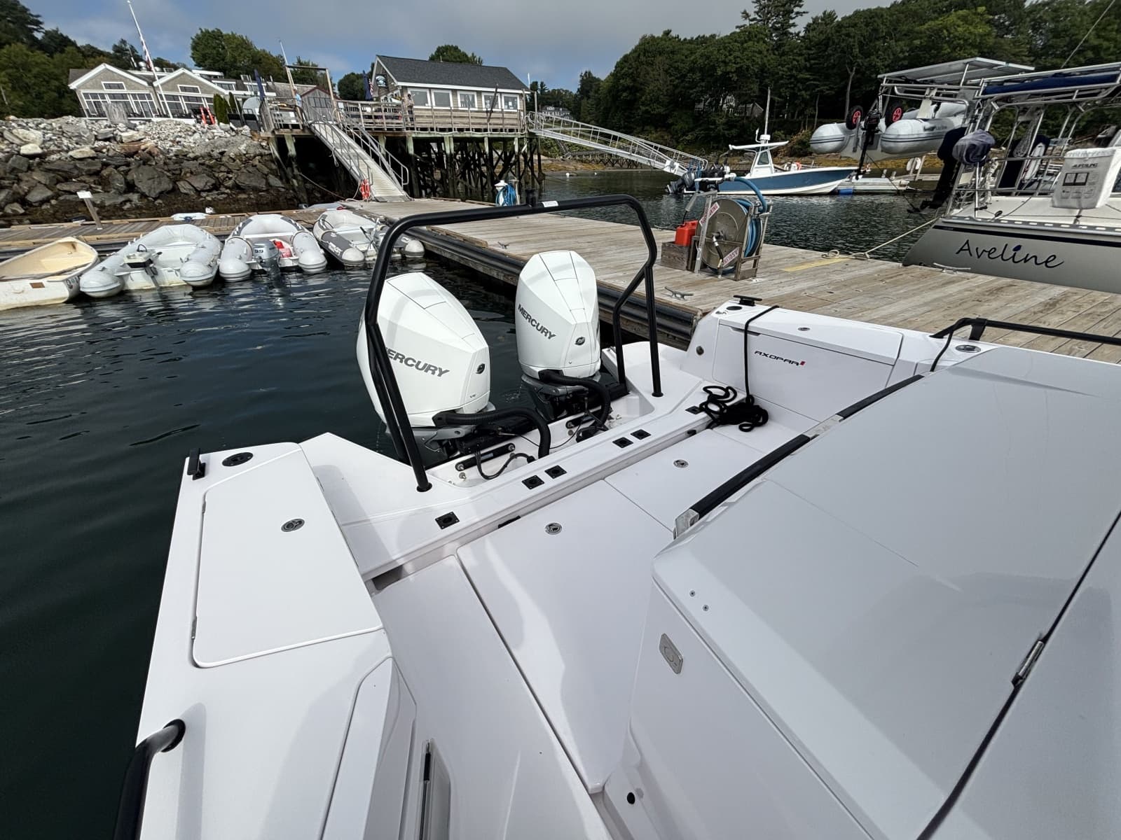 2024 Axopar 37XC Cross Cabin