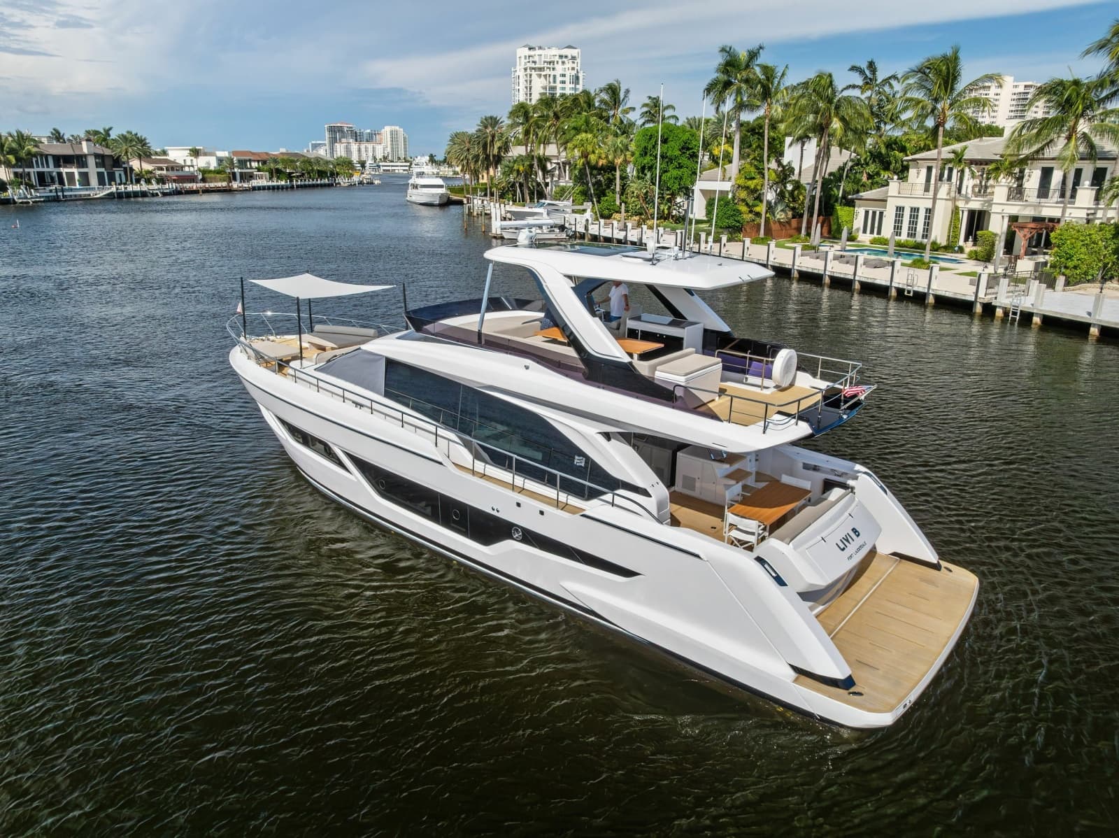 2026 Ferretti Yachts 670