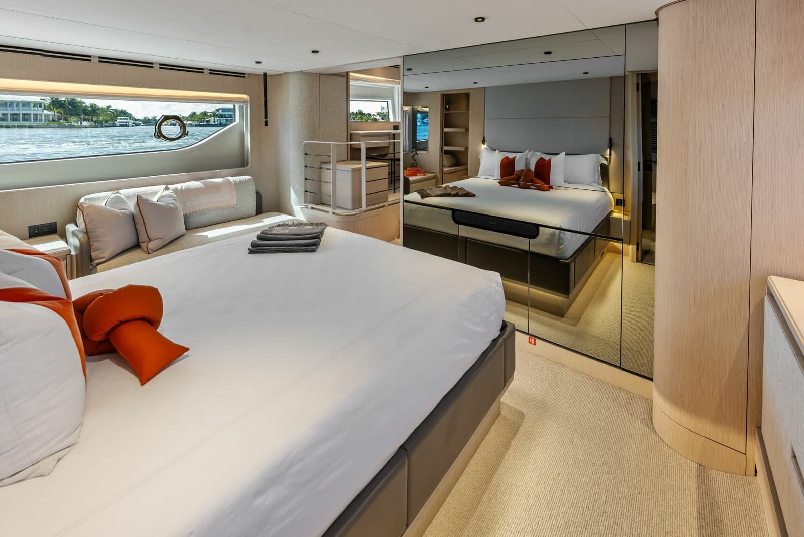 2026 Ferretti Yachts 670