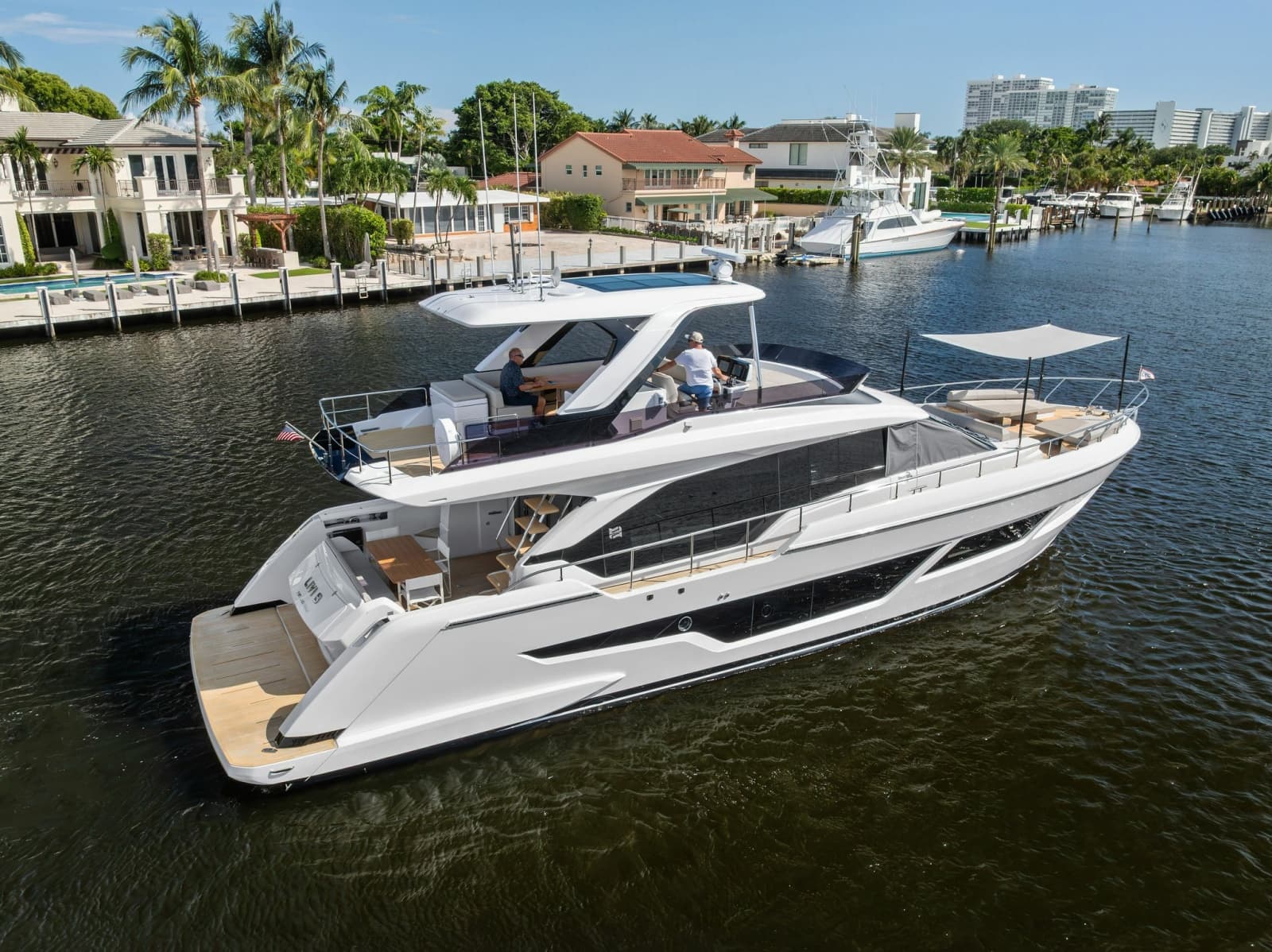 2026 Ferretti Yachts 670