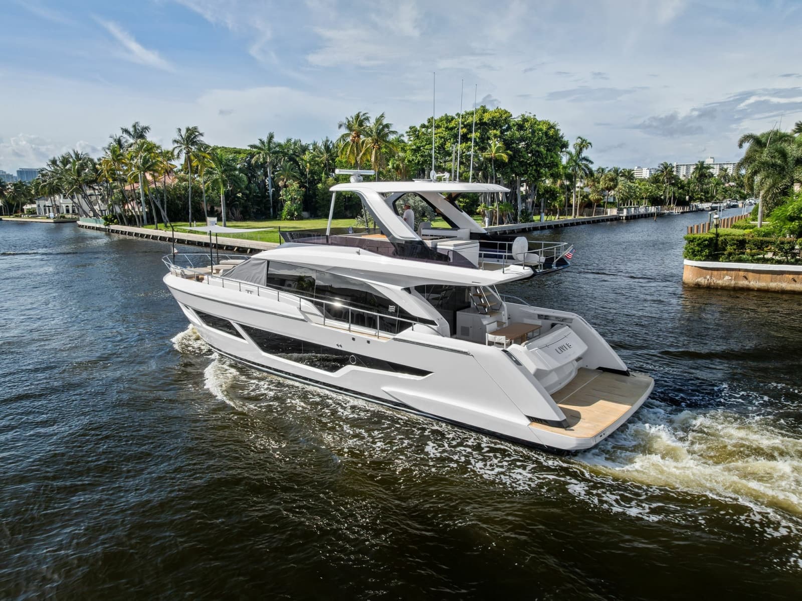 2026 Ferretti Yachts 670