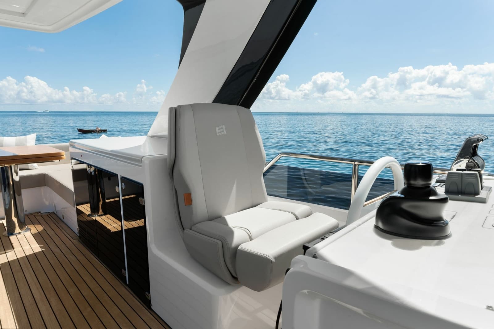 2025 Ferretti Yachts 