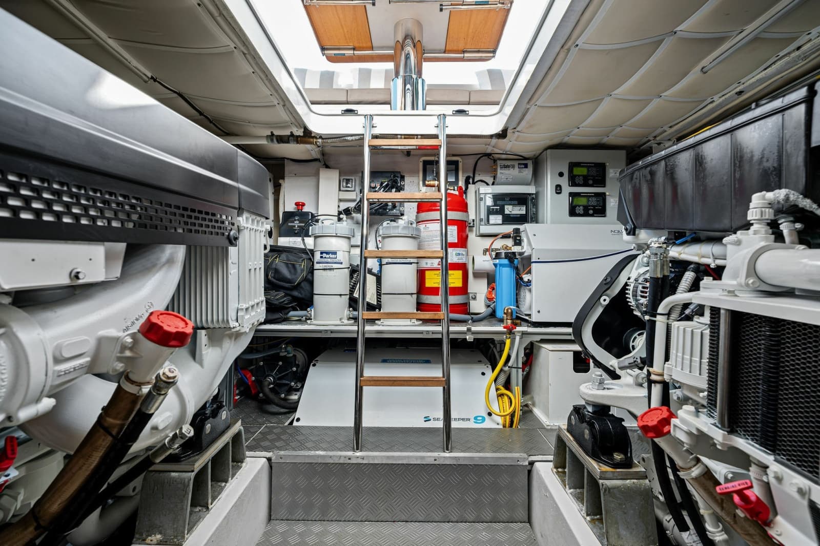 2025 Ferretti Yachts 