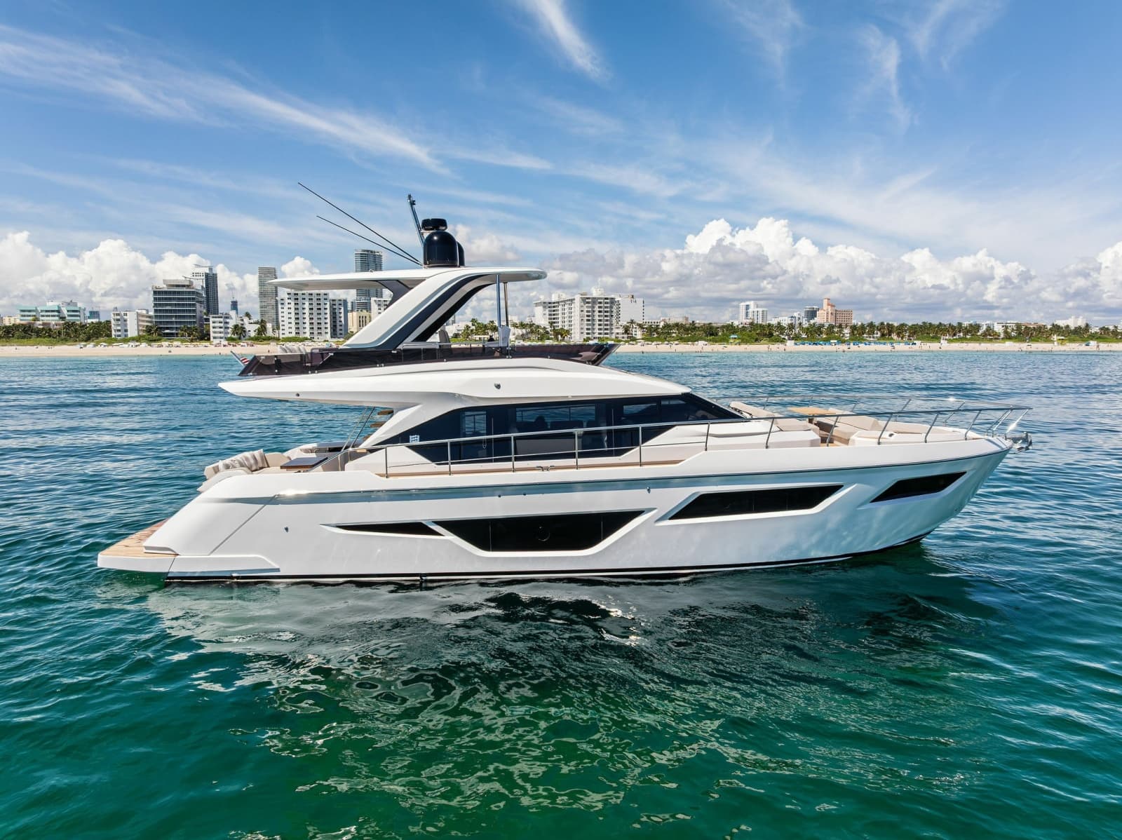 2025 Ferretti Yachts