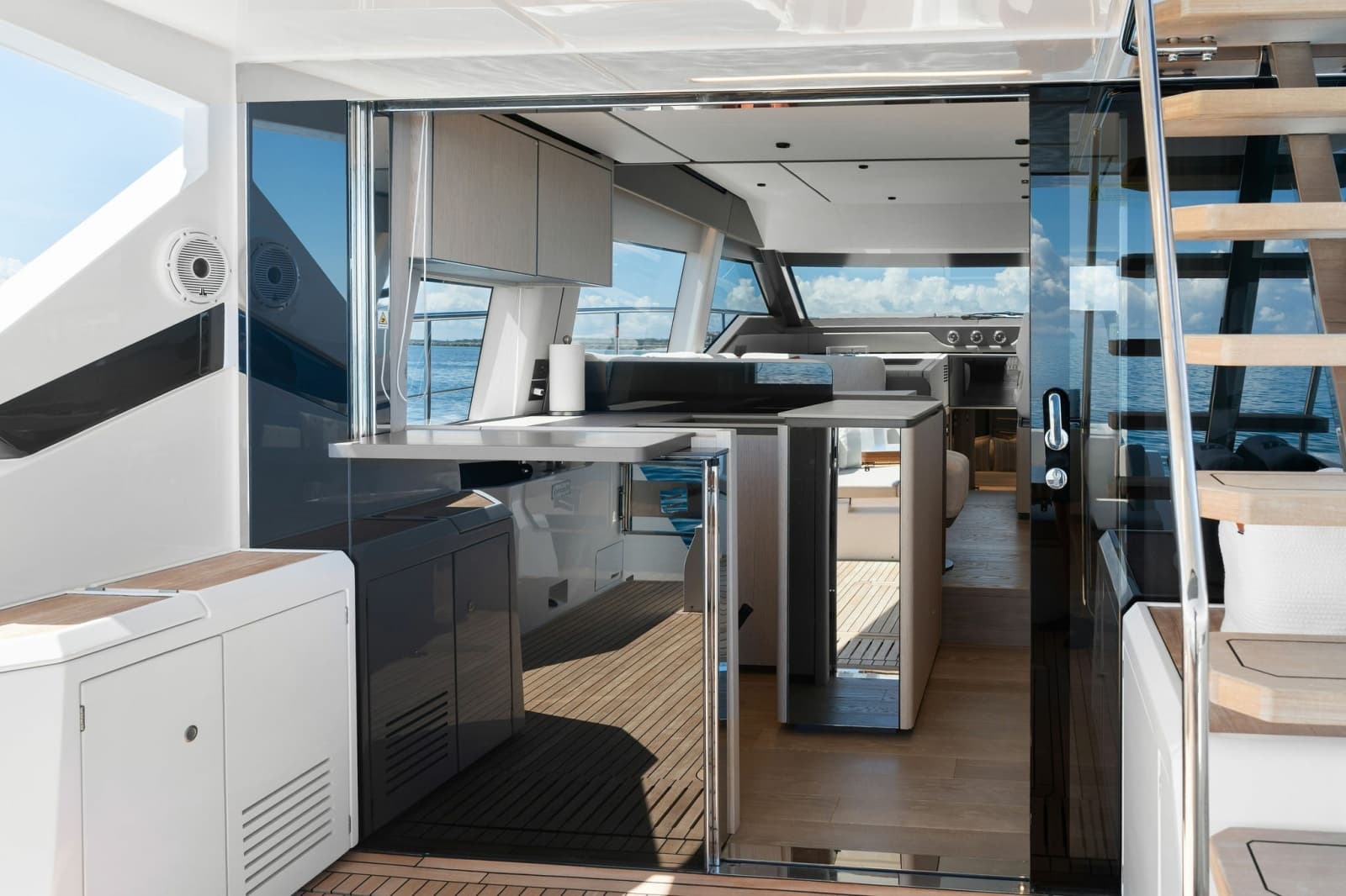 2025 Ferretti Yachts 