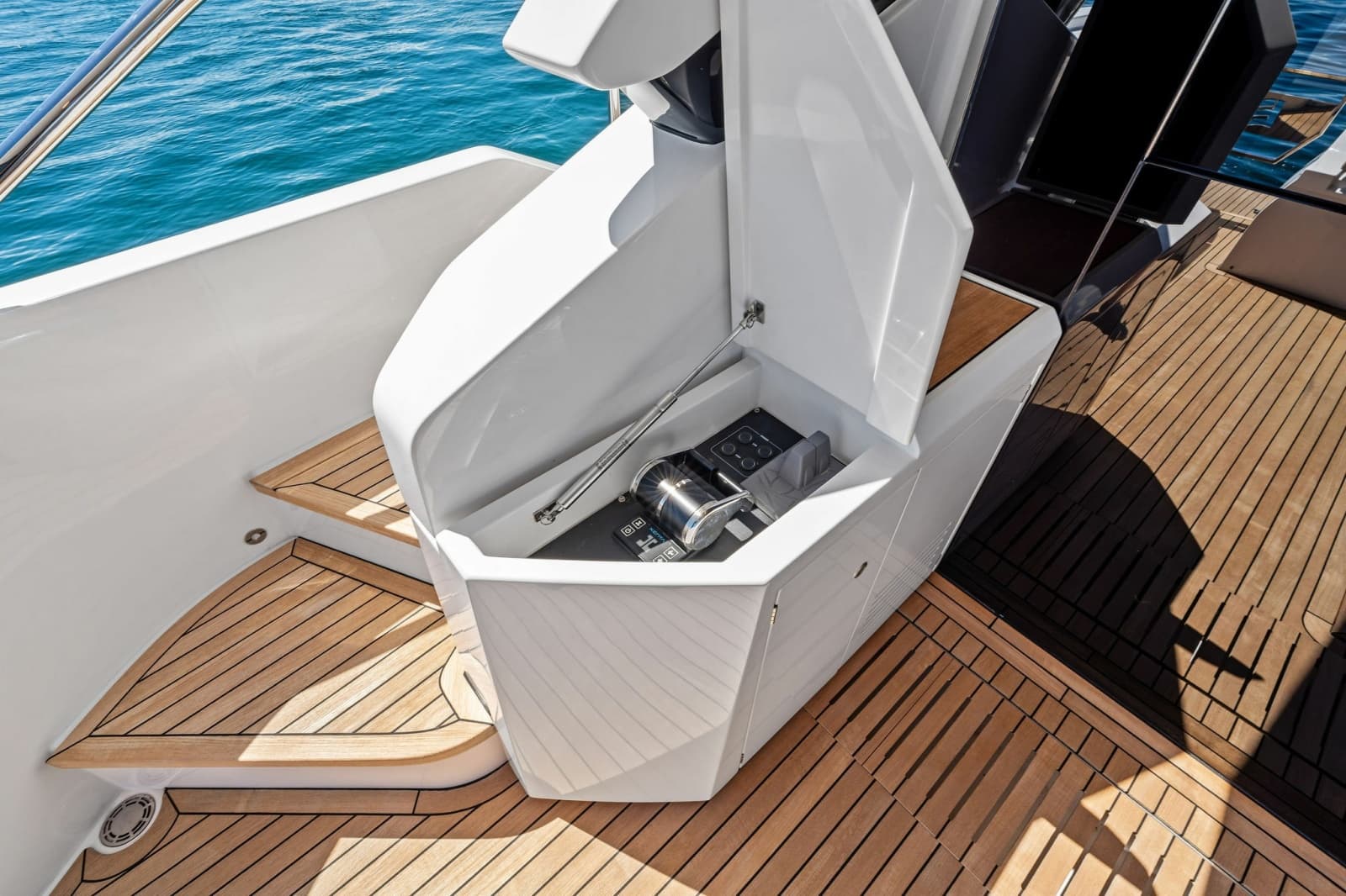 2025 Ferretti Yachts 