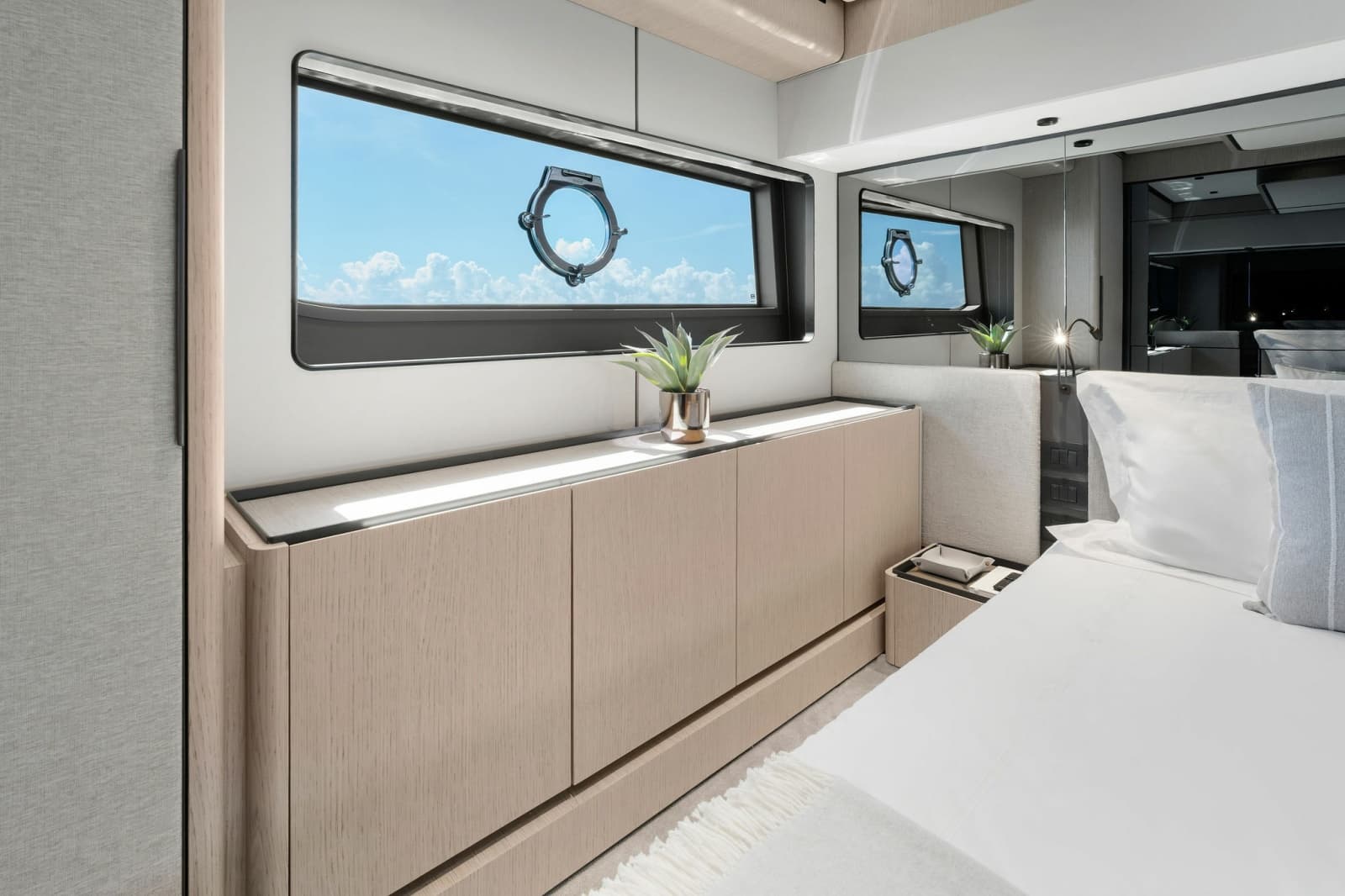 2025 Ferretti Yachts 