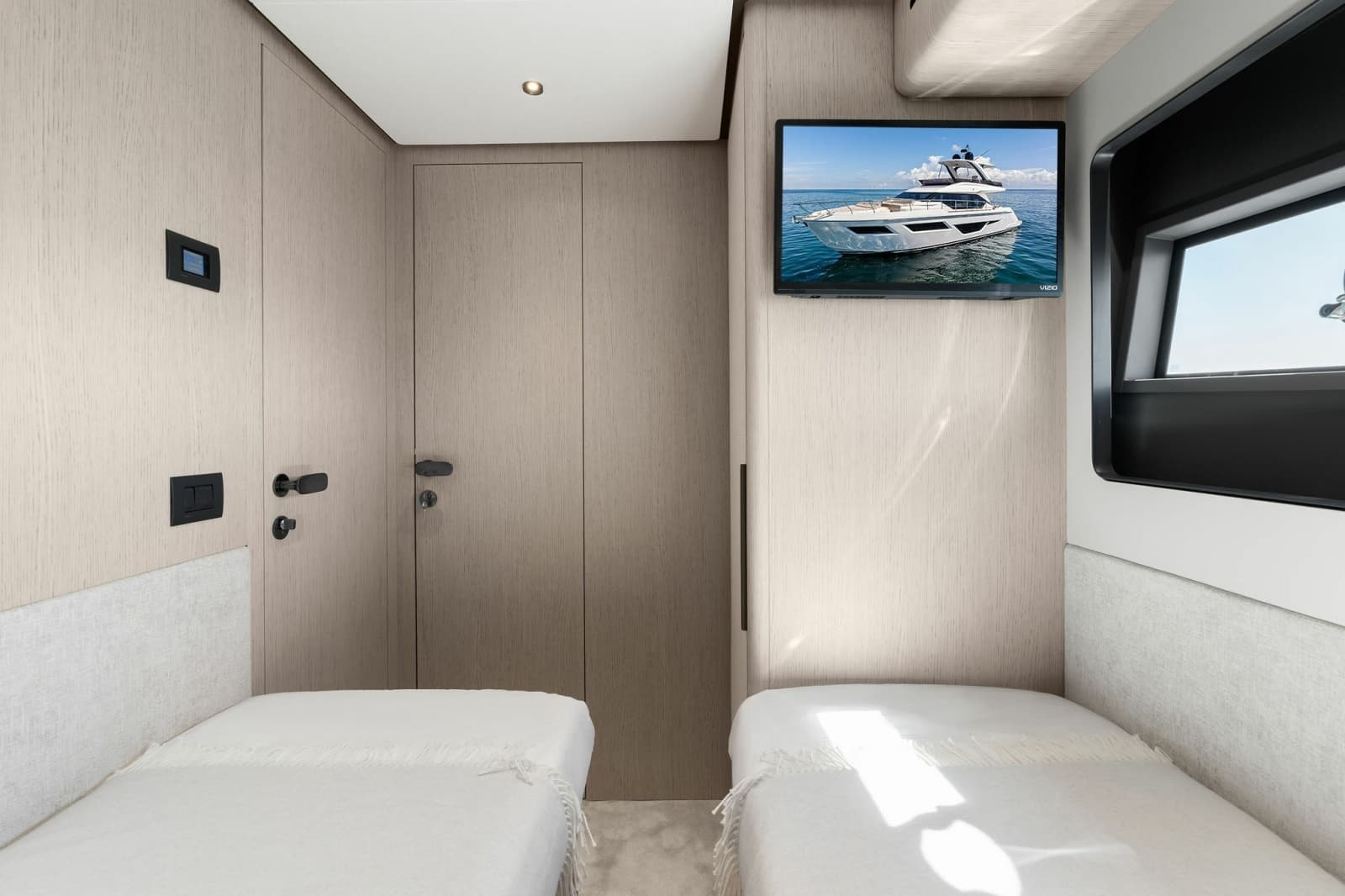 2025 Ferretti Yachts 