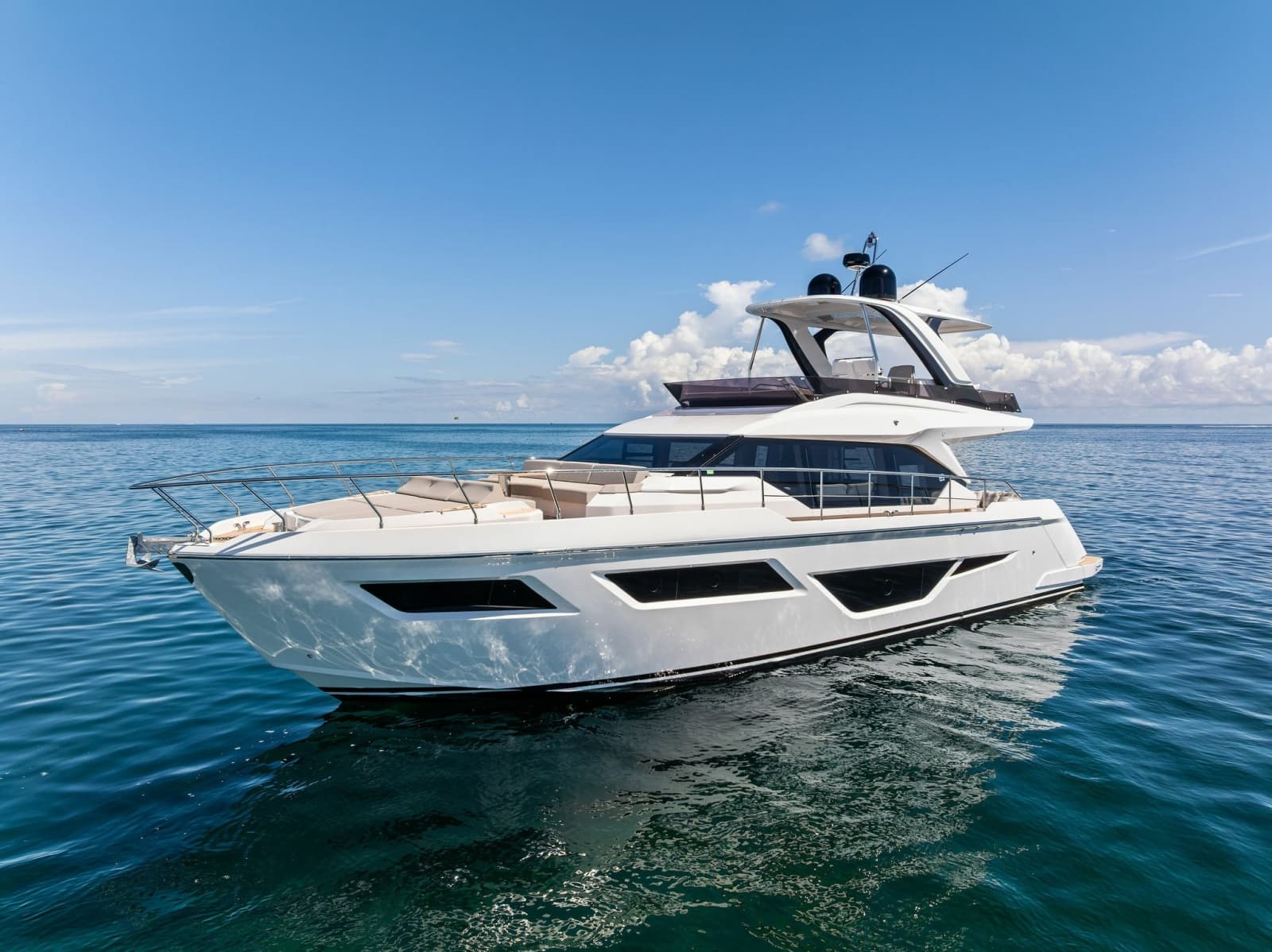 2025 Ferretti Yachts 