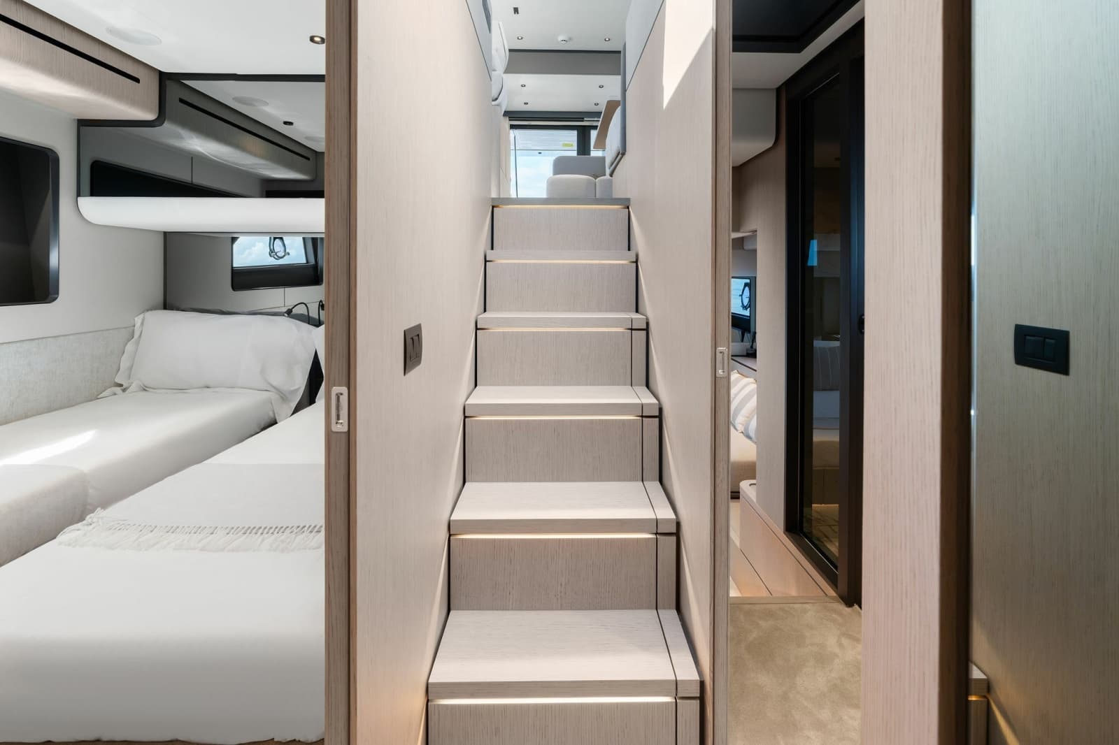 2025 Ferretti Yachts 