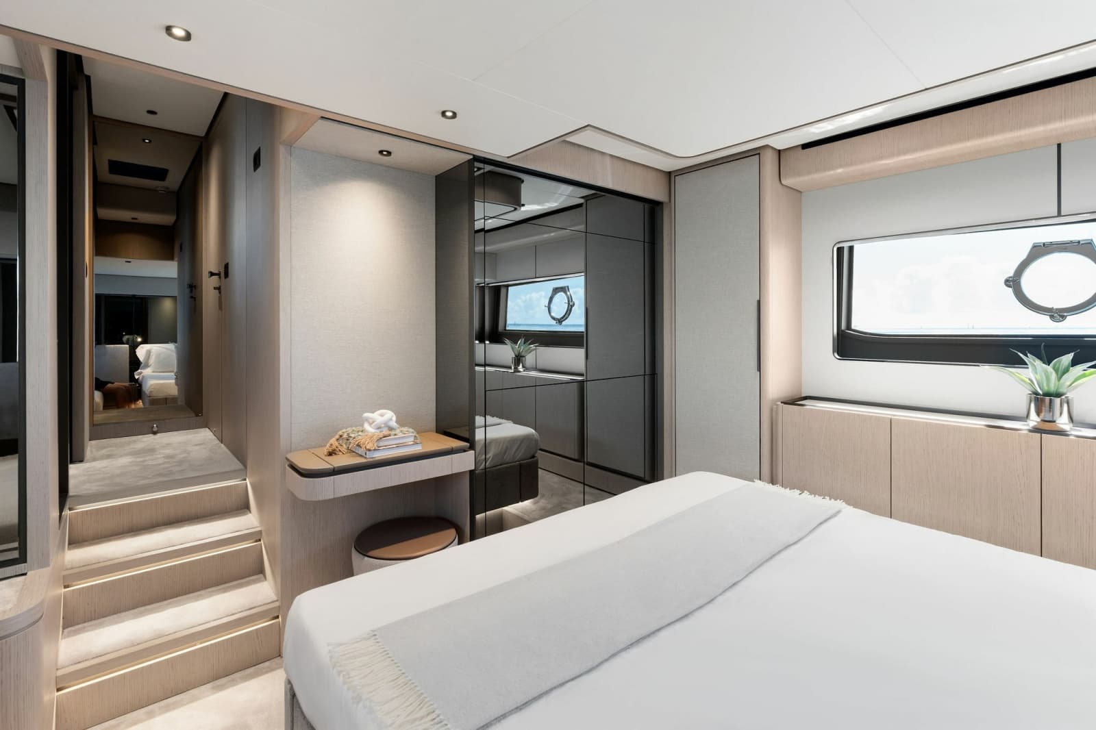 2025 Ferretti Yachts 
